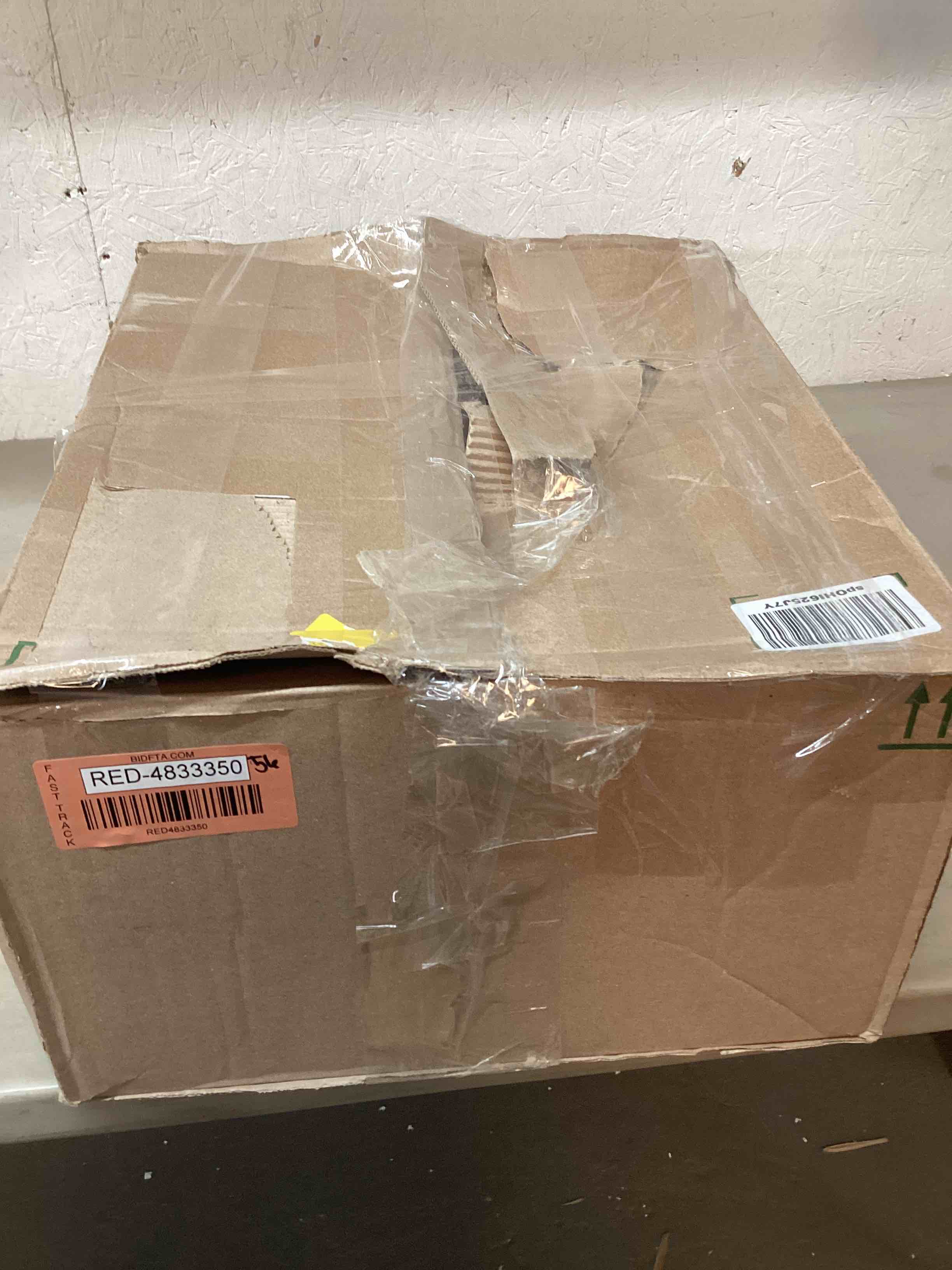 https://s3.amazonaws.com/lotting-images-prod/bidfta/RED4833350_1693677685065.jpeg