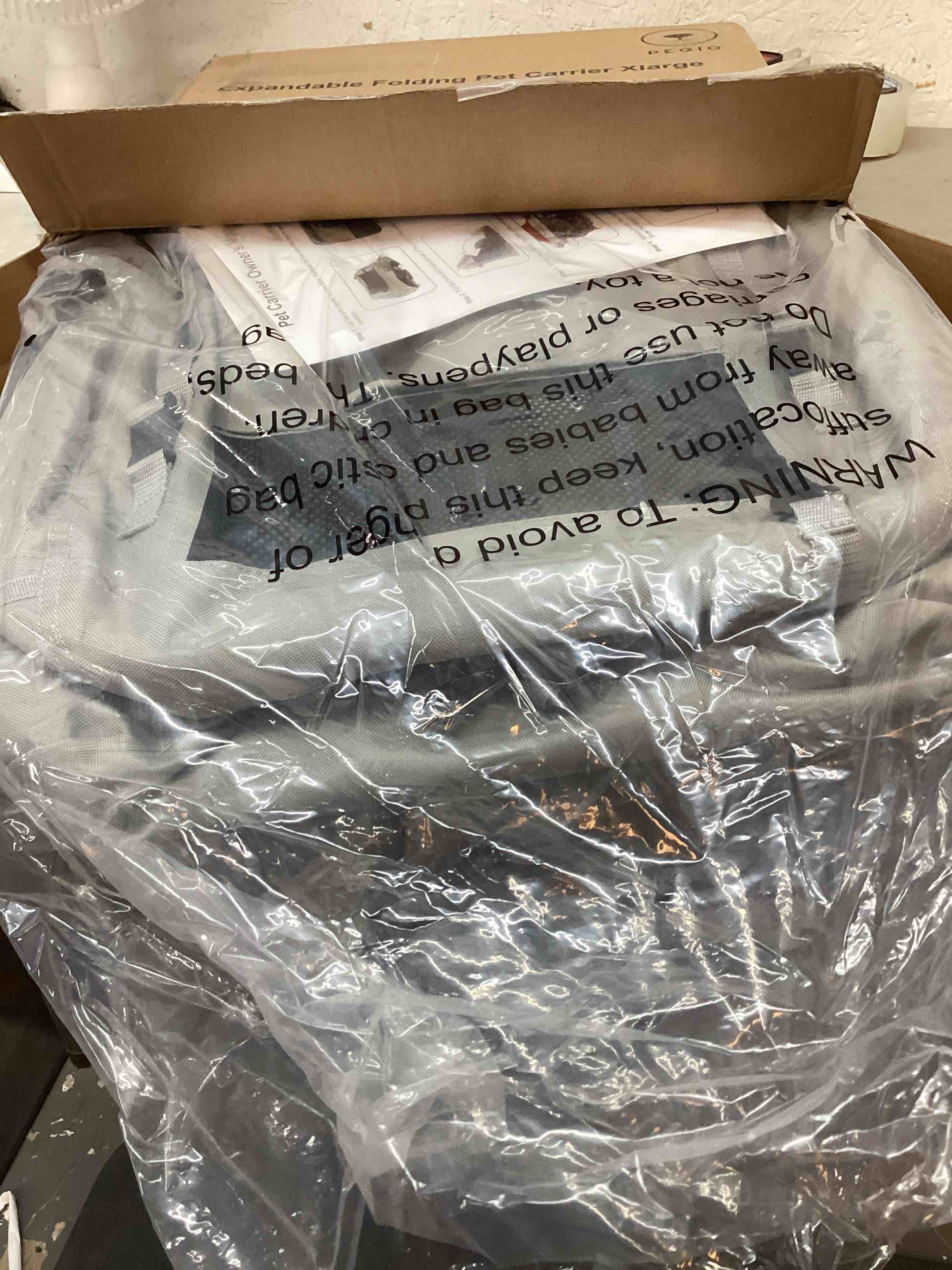 https://s3.amazonaws.com/lotting-images-prod/bidfta/RED4833353_1693677045510.jpeg