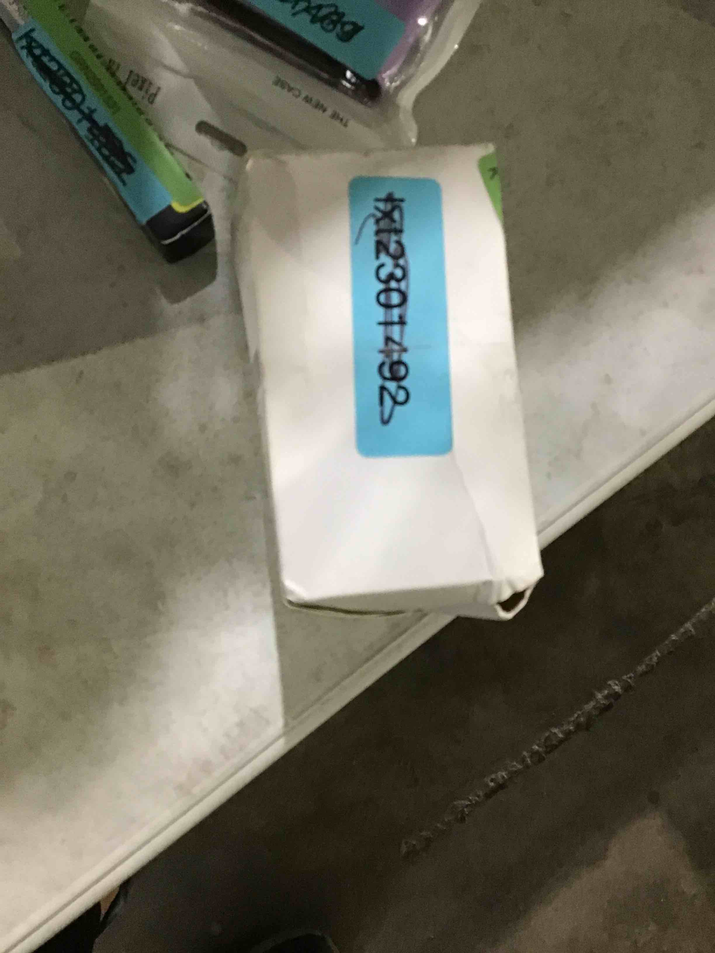 https://s3.amazonaws.com/lotting-images-prod/bidfta/RED4838132_1692383525961.jpeg