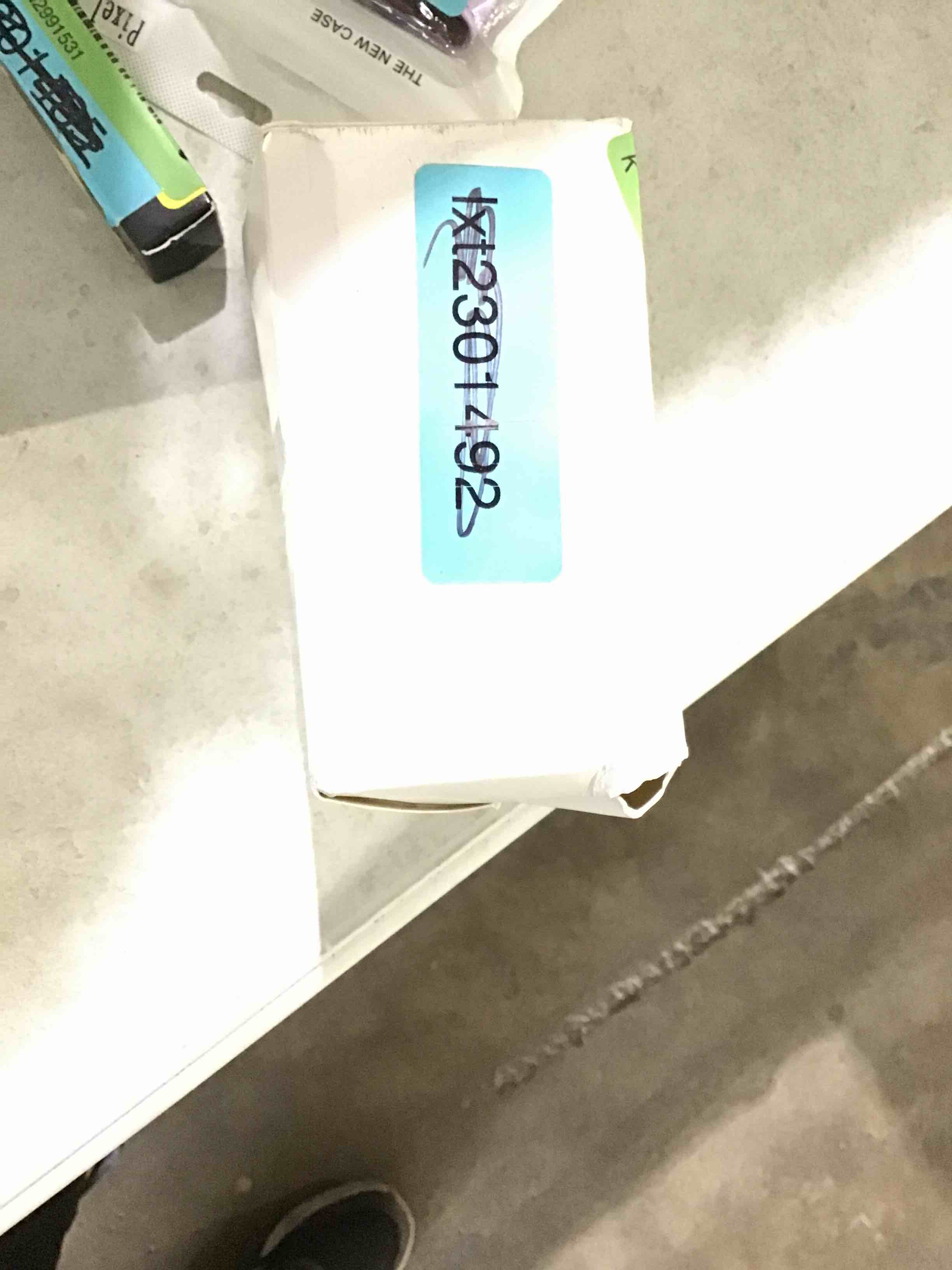 https://s3.amazonaws.com/lotting-images-prod/bidfta/RED4838132_1692383527805.jpeg