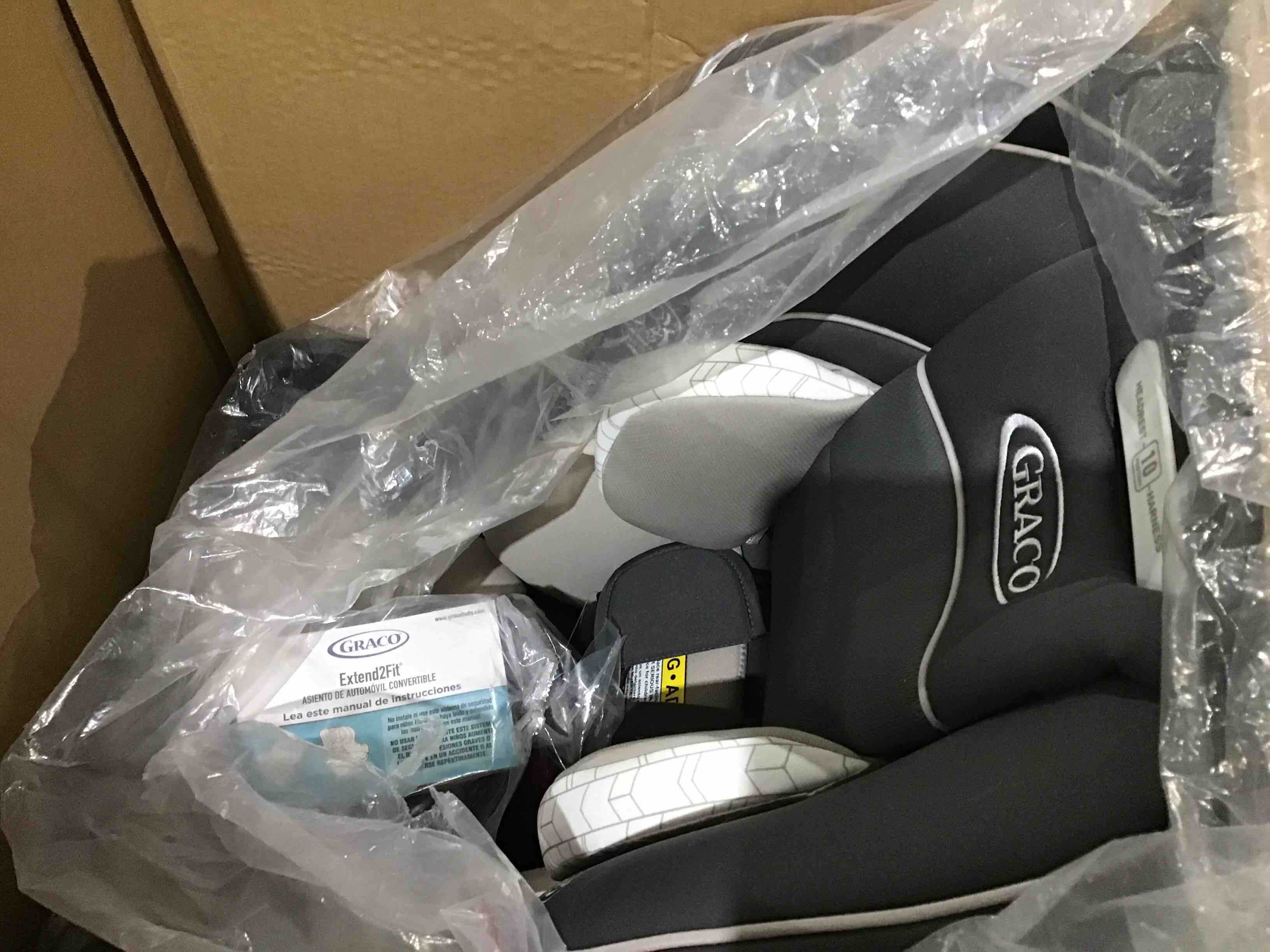 https://s3.amazonaws.com/lotting-images-prod/bidfta/RED4838214_1692643266689.jpeg