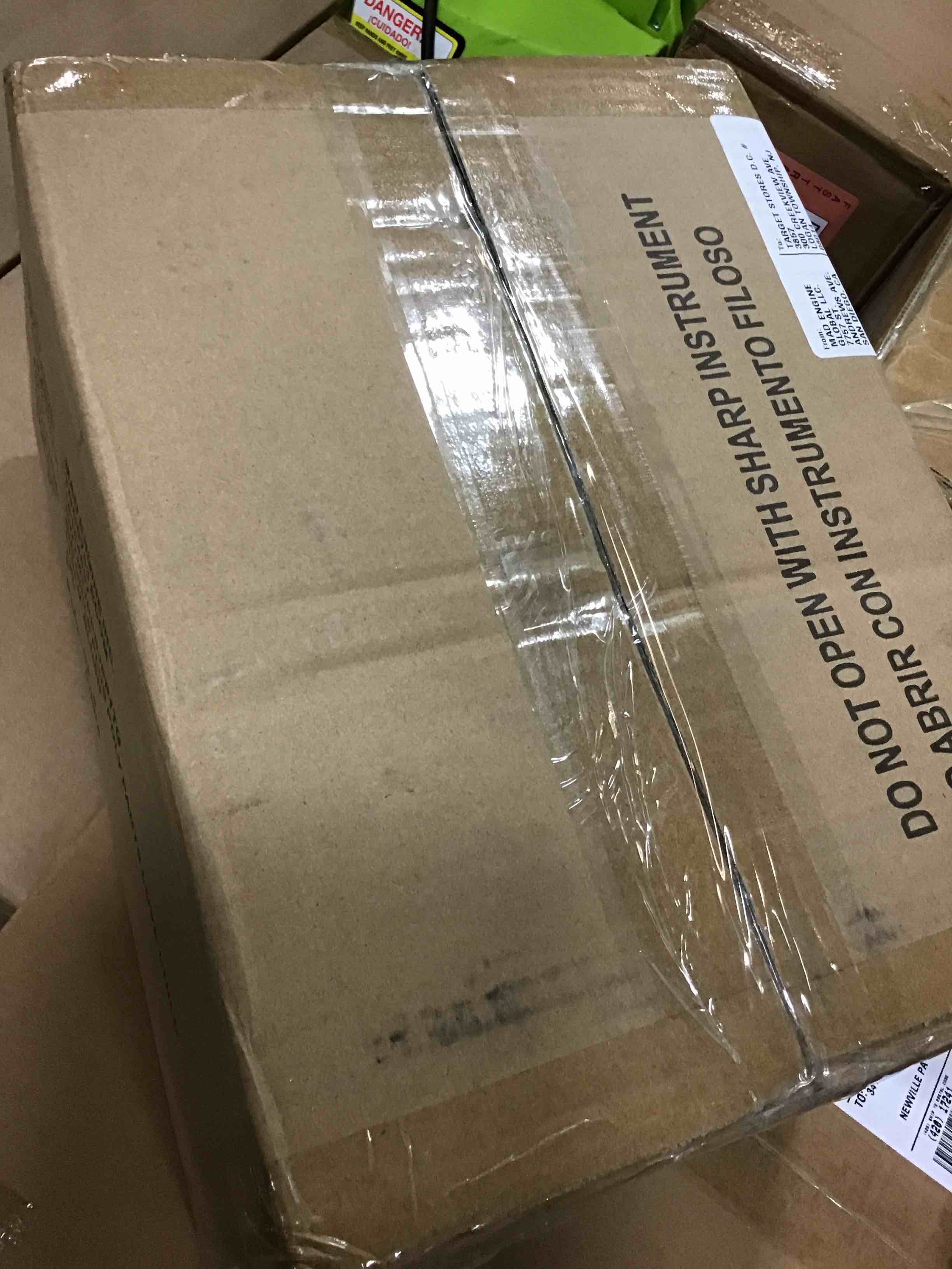 https://s3.amazonaws.com/lotting-images-prod/bidfta/RED4842767_1688752509793.jpeg