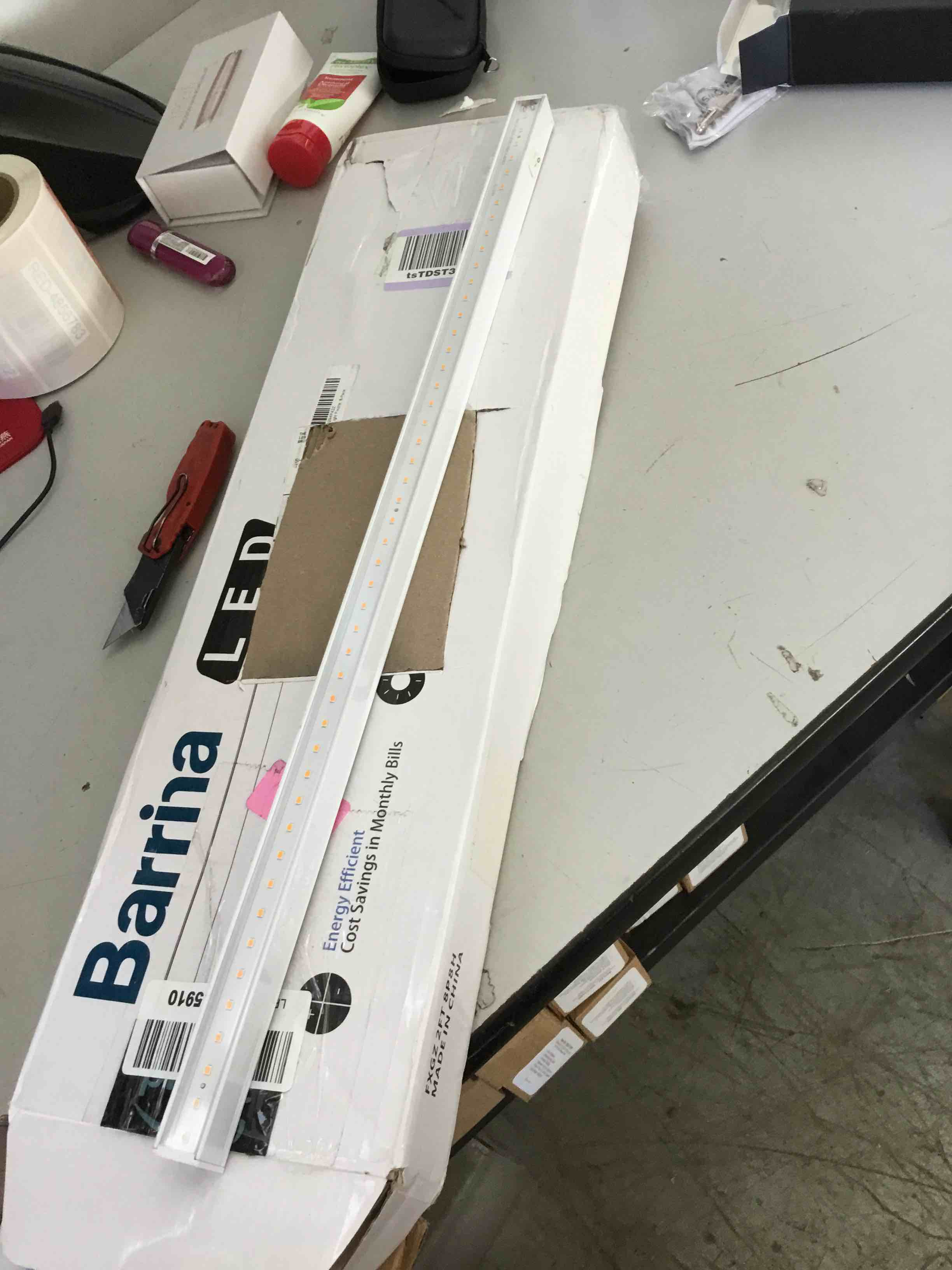 https://s3.amazonaws.com/lotting-images-prod/bidfta/RED4856778_1696956881454.jpeg