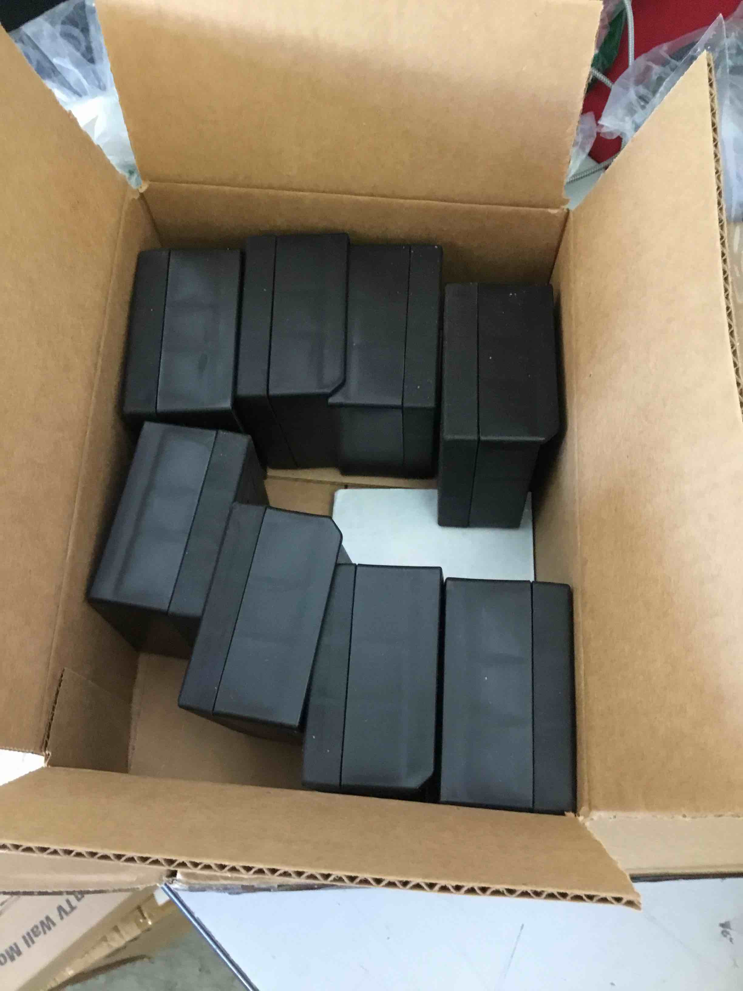 https://s3.amazonaws.com/lotting-images-prod/bidfta/RED4856787_1696958889467.jpeg