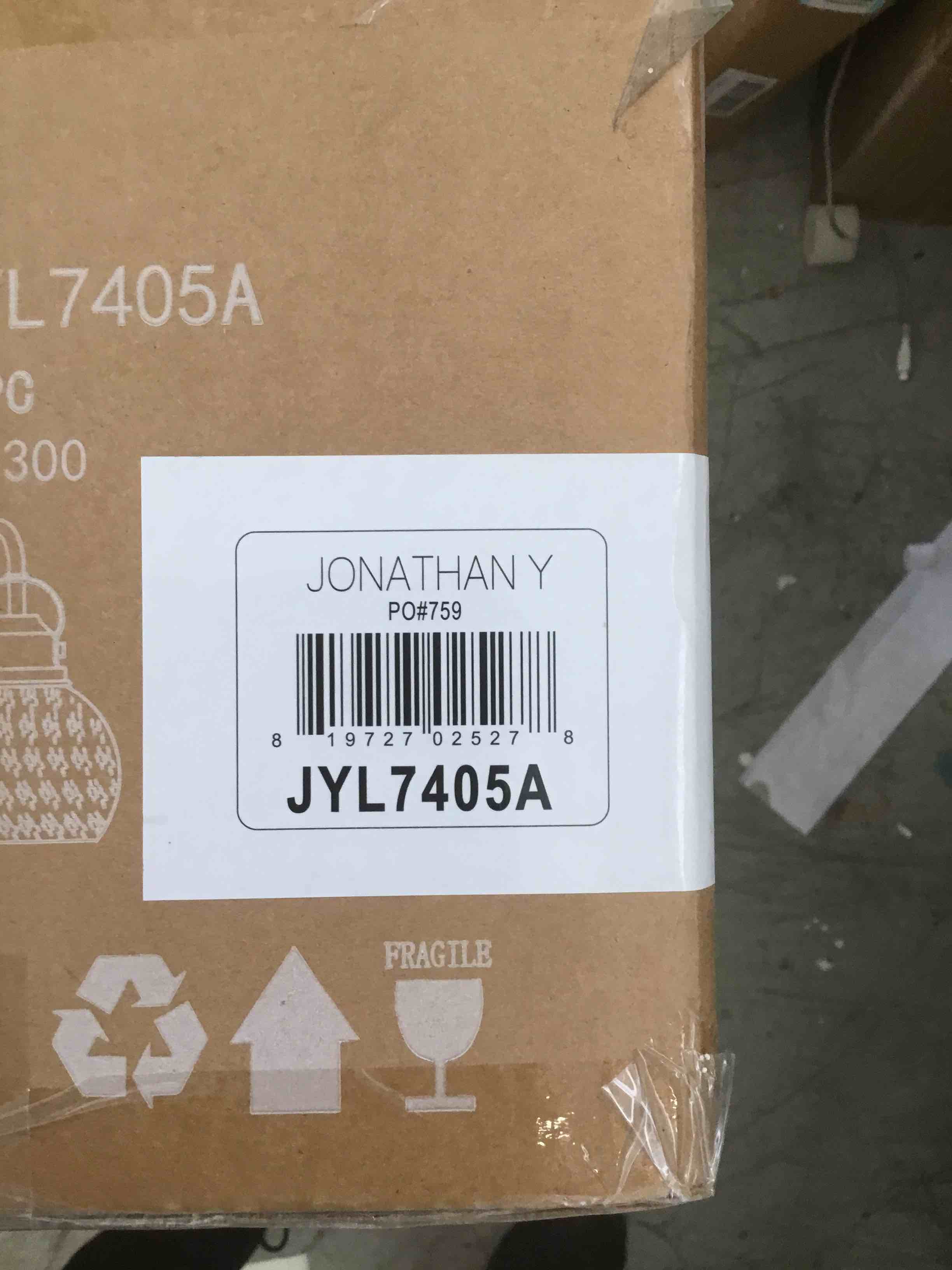 https://s3.amazonaws.com/lotting-images-prod/bidfta/RED4858022_1699378417396.jpeg