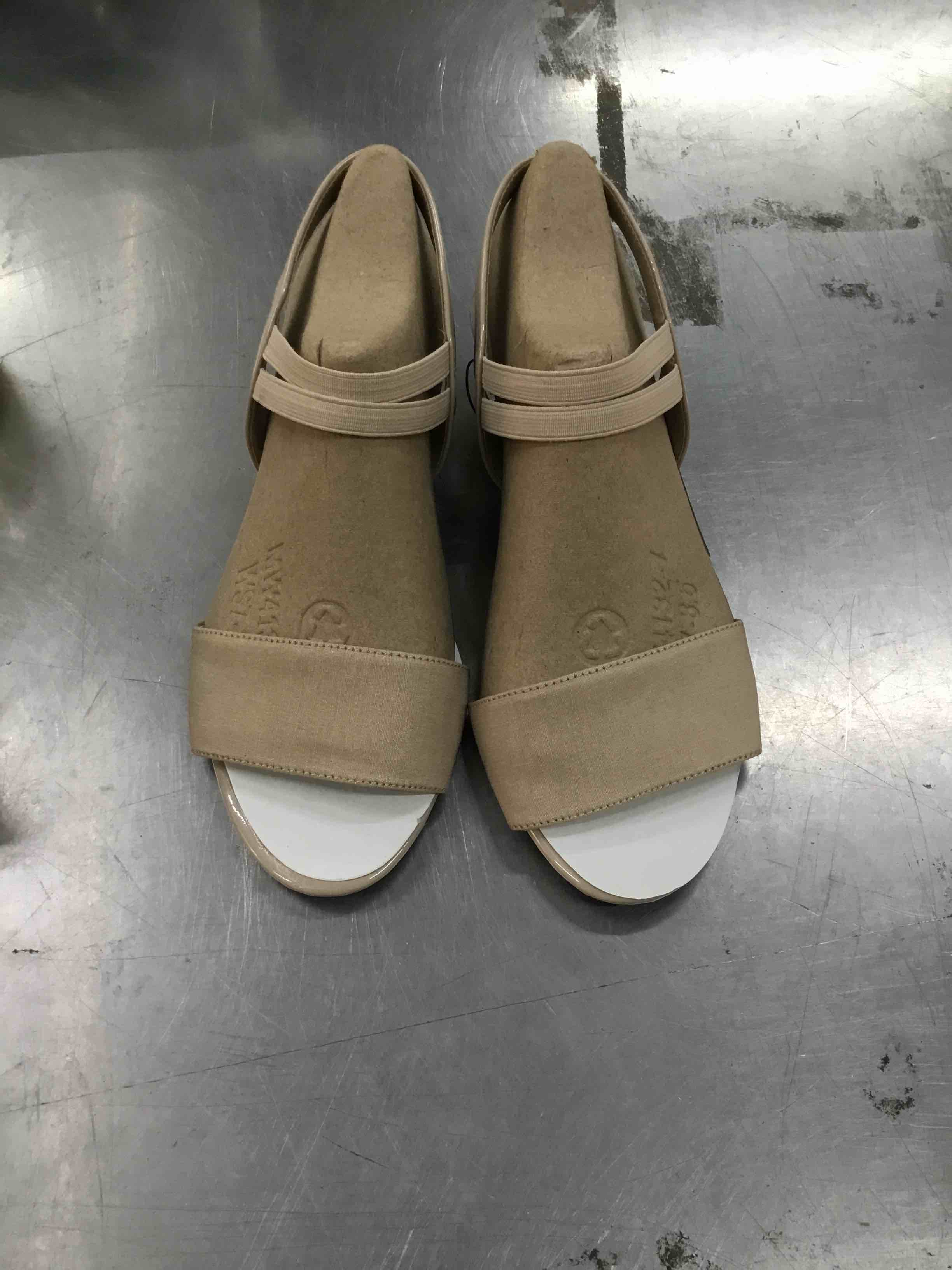LifeStride Yolo Sandal 