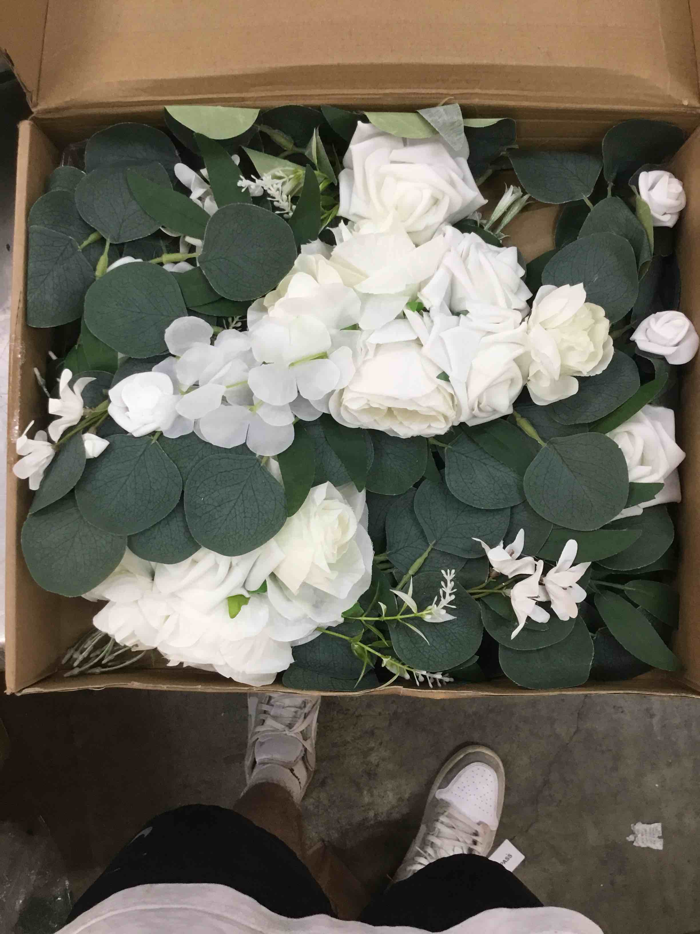 https://s3.amazonaws.com/lotting-images-prod/bidfta/RED4862211_1696365972161.jpeg