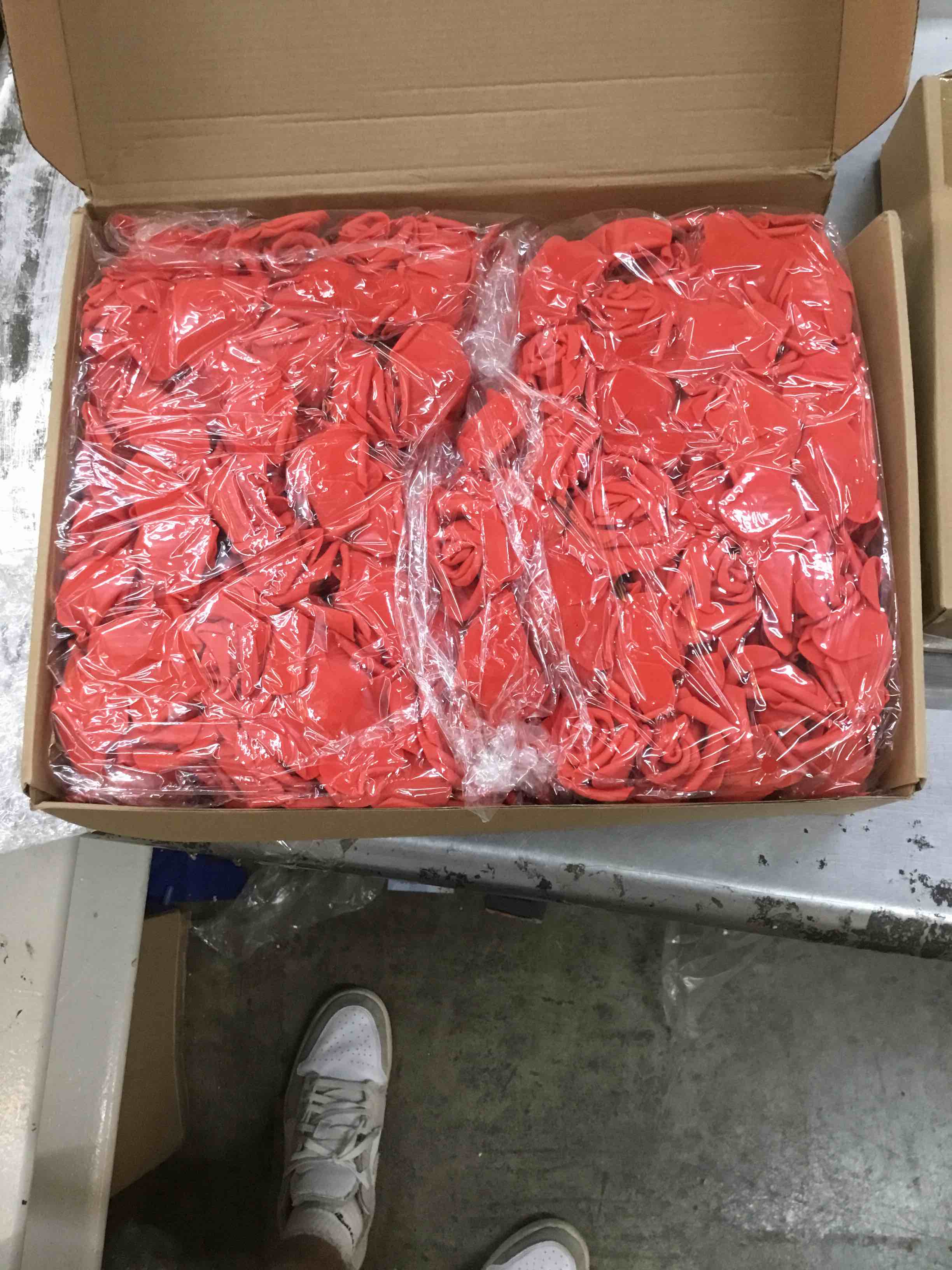 https://s3.amazonaws.com/lotting-images-prod/bidfta/RED4862212_1696366137063.jpeg