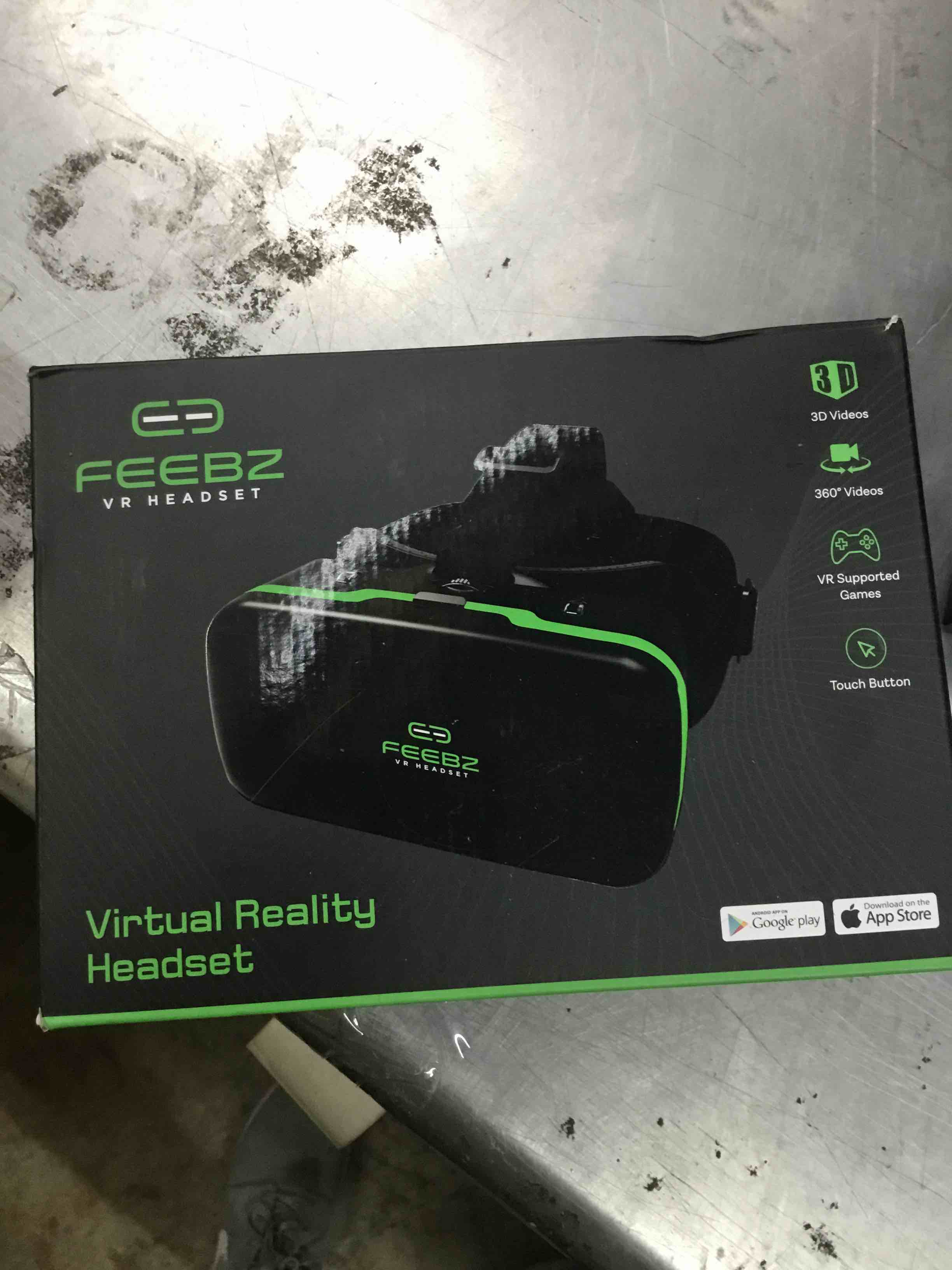 https://s3.amazonaws.com/lotting-images-prod/bidfta/RED4862224_1696431693053.jpeg