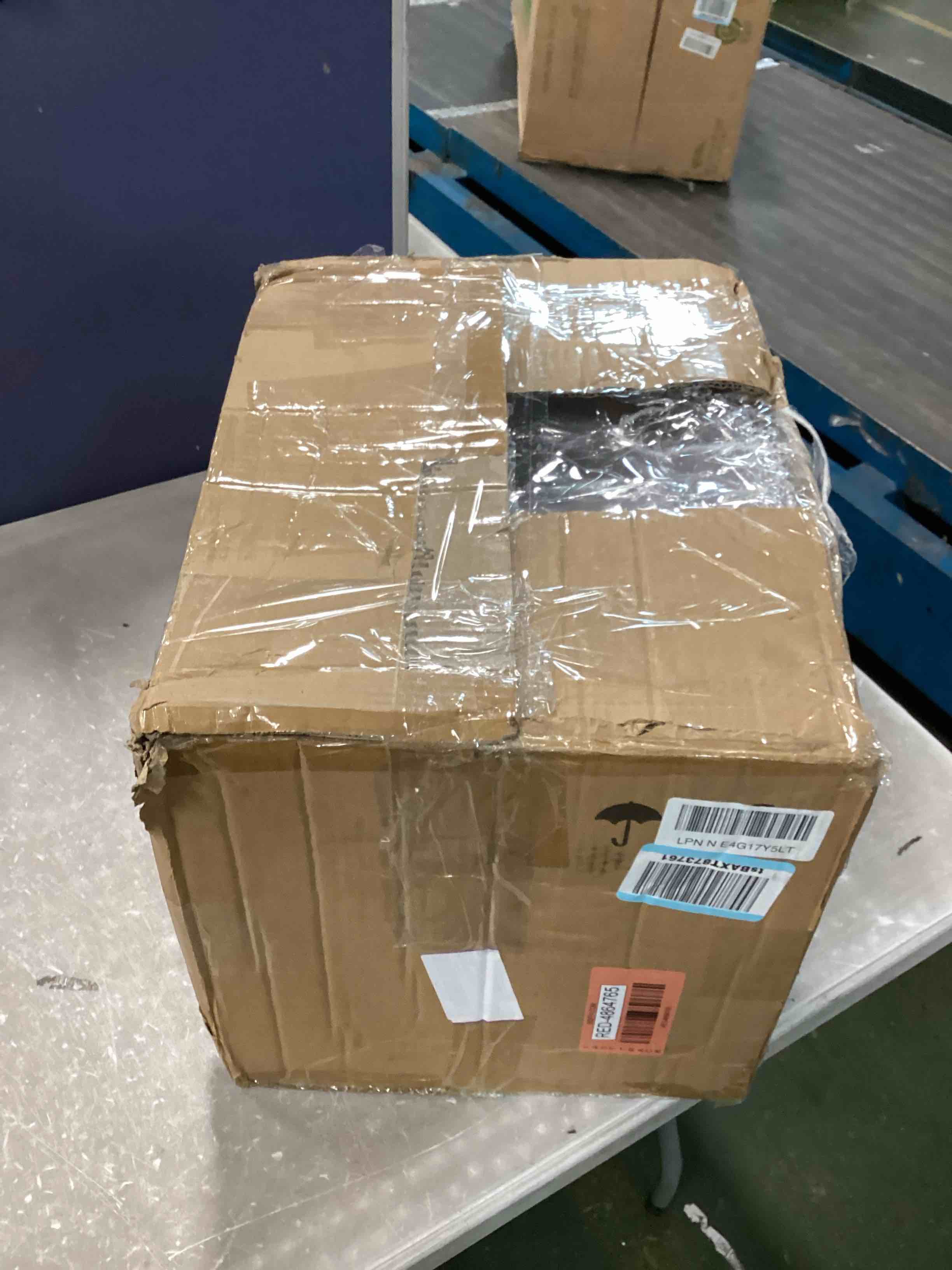 https://s3.amazonaws.com/lotting-images-prod/bidfta/RED4864765_1721864839798.jpeg