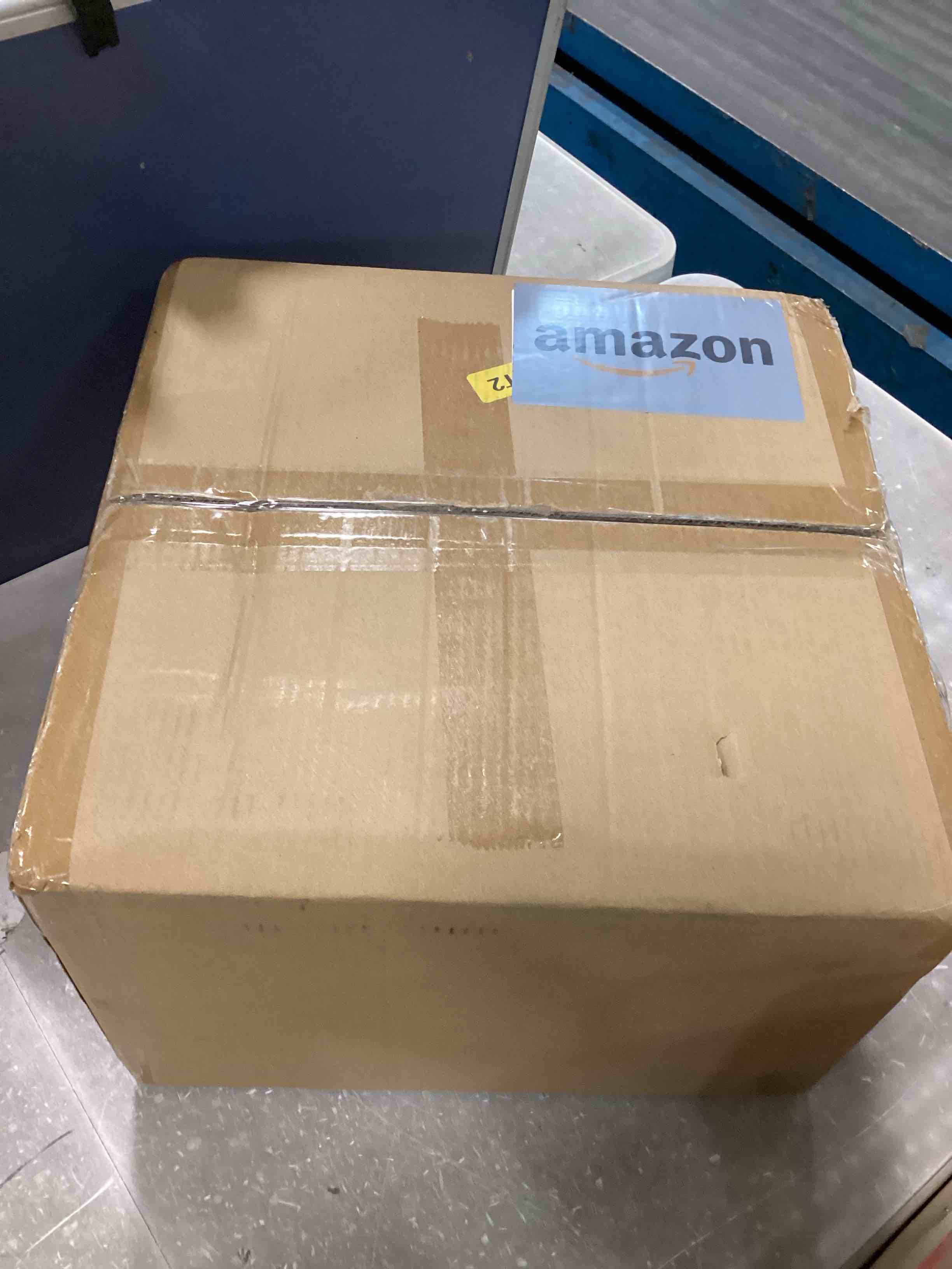 https://s3.amazonaws.com/lotting-images-prod/bidfta/RED4864848_1721884025103.jpeg