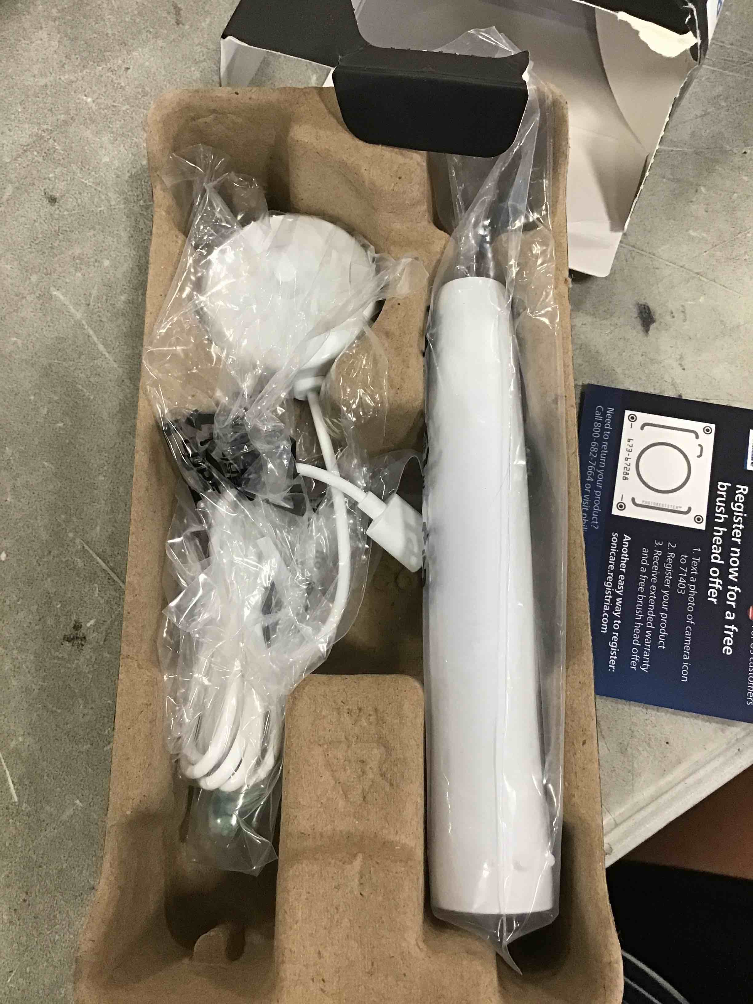 https://s3.amazonaws.com/lotting-images-prod/bidfta/RED4865002_1721911478365.jpeg