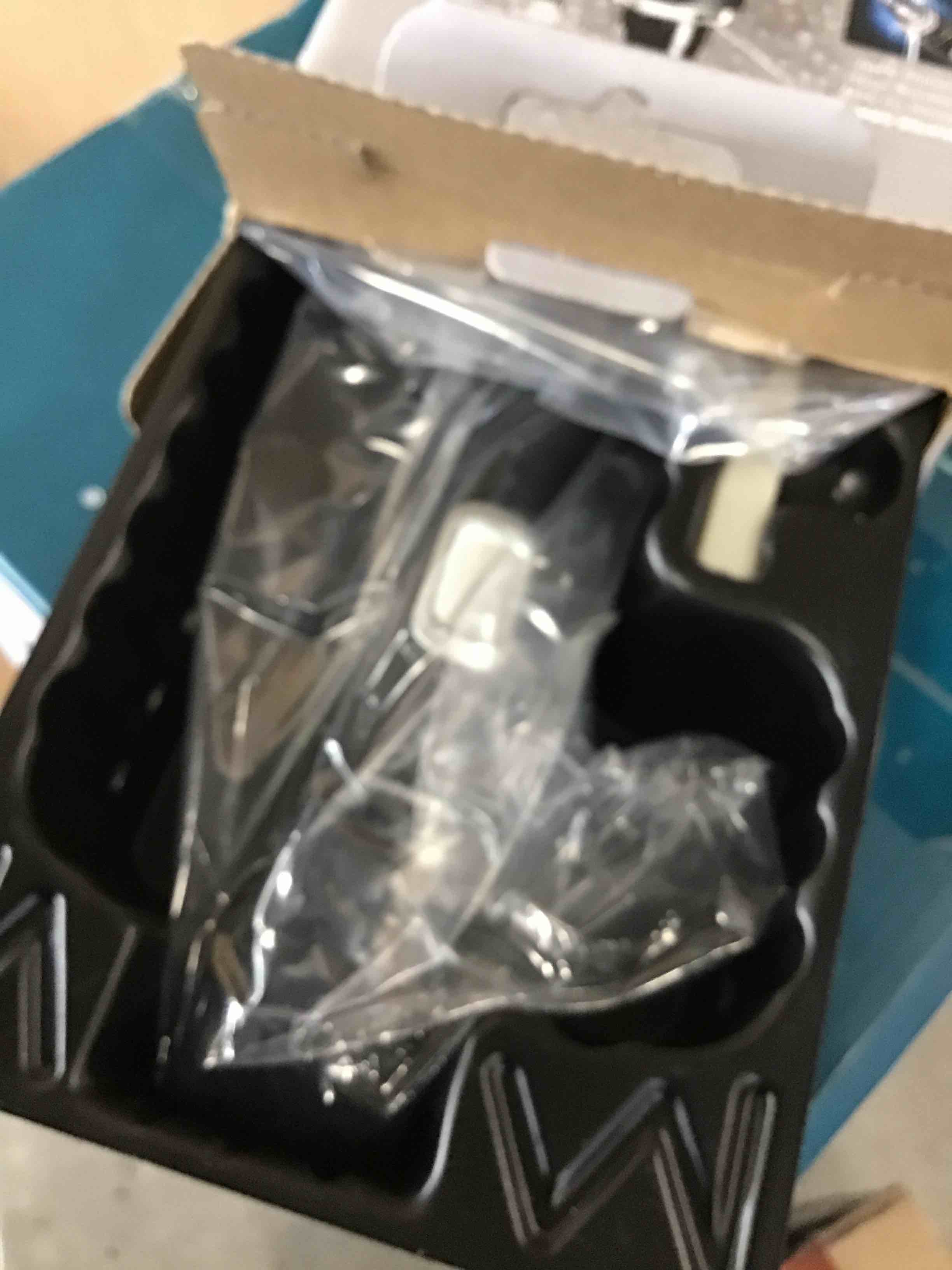 https://s3.amazonaws.com/lotting-images-prod/bidfta/RED4865032_1721913610928.jpeg