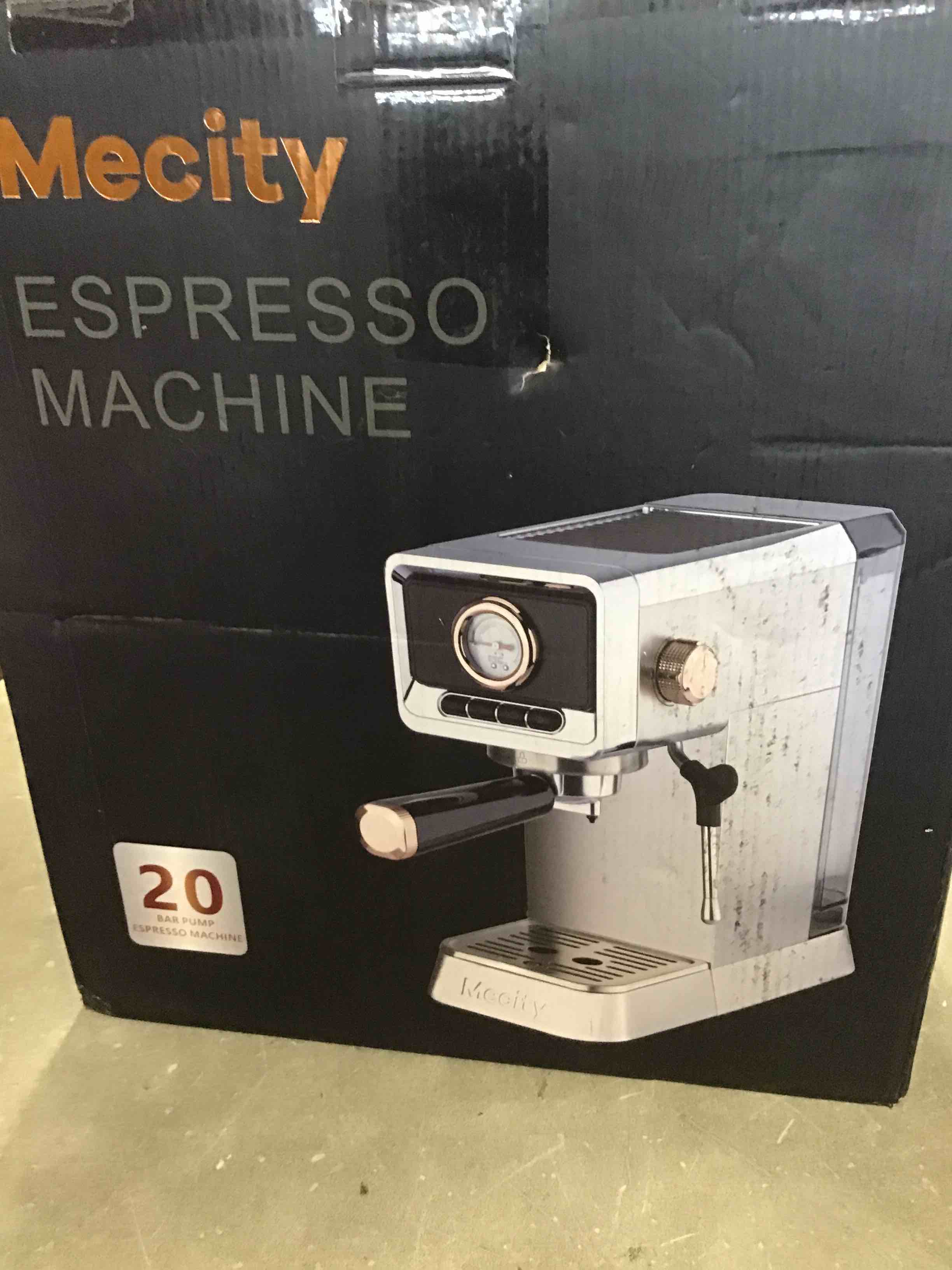 https://s3.amazonaws.com/lotting-images-prod/bidfta/RED4865158_1721928638966.jpeg