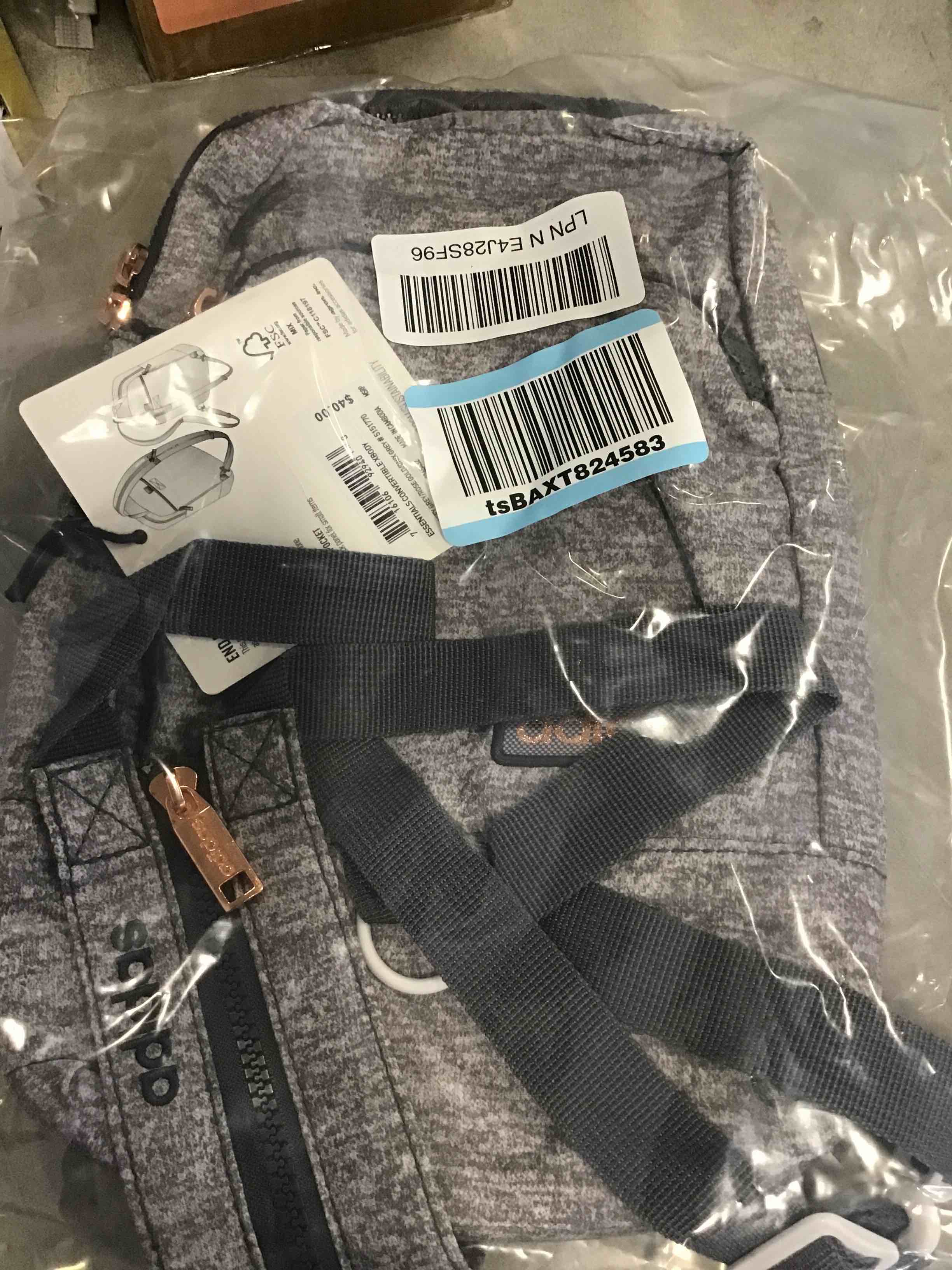 https://s3.amazonaws.com/lotting-images-prod/bidfta/RED4865346_1722005406803.jpeg