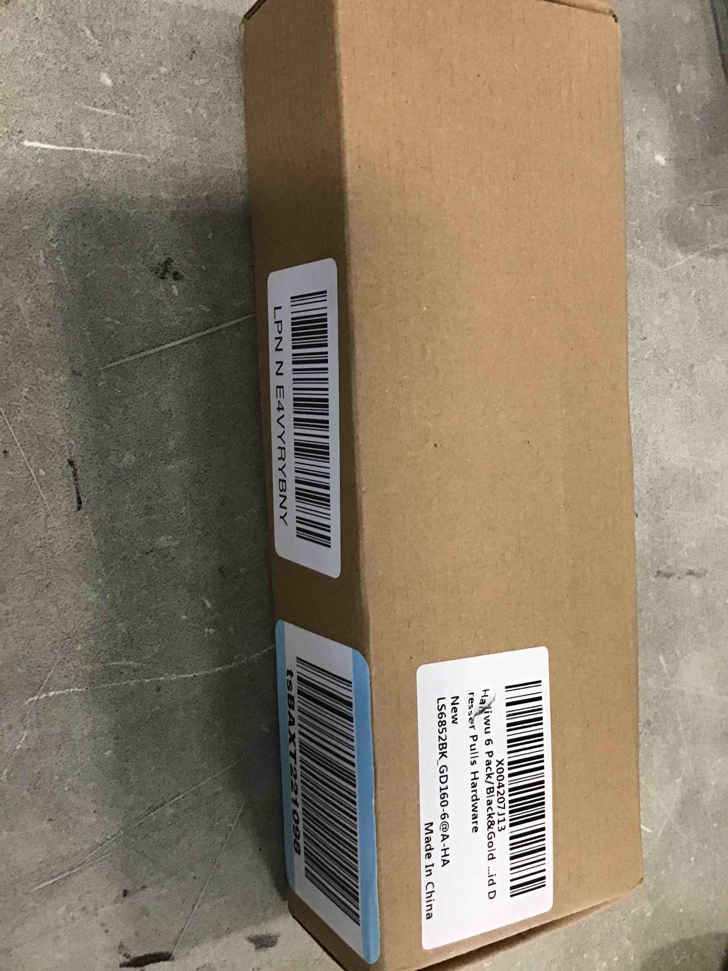 https://s3.amazonaws.com/lotting-images-prod/bidfta/RED4865414_1722012082606.jpeg