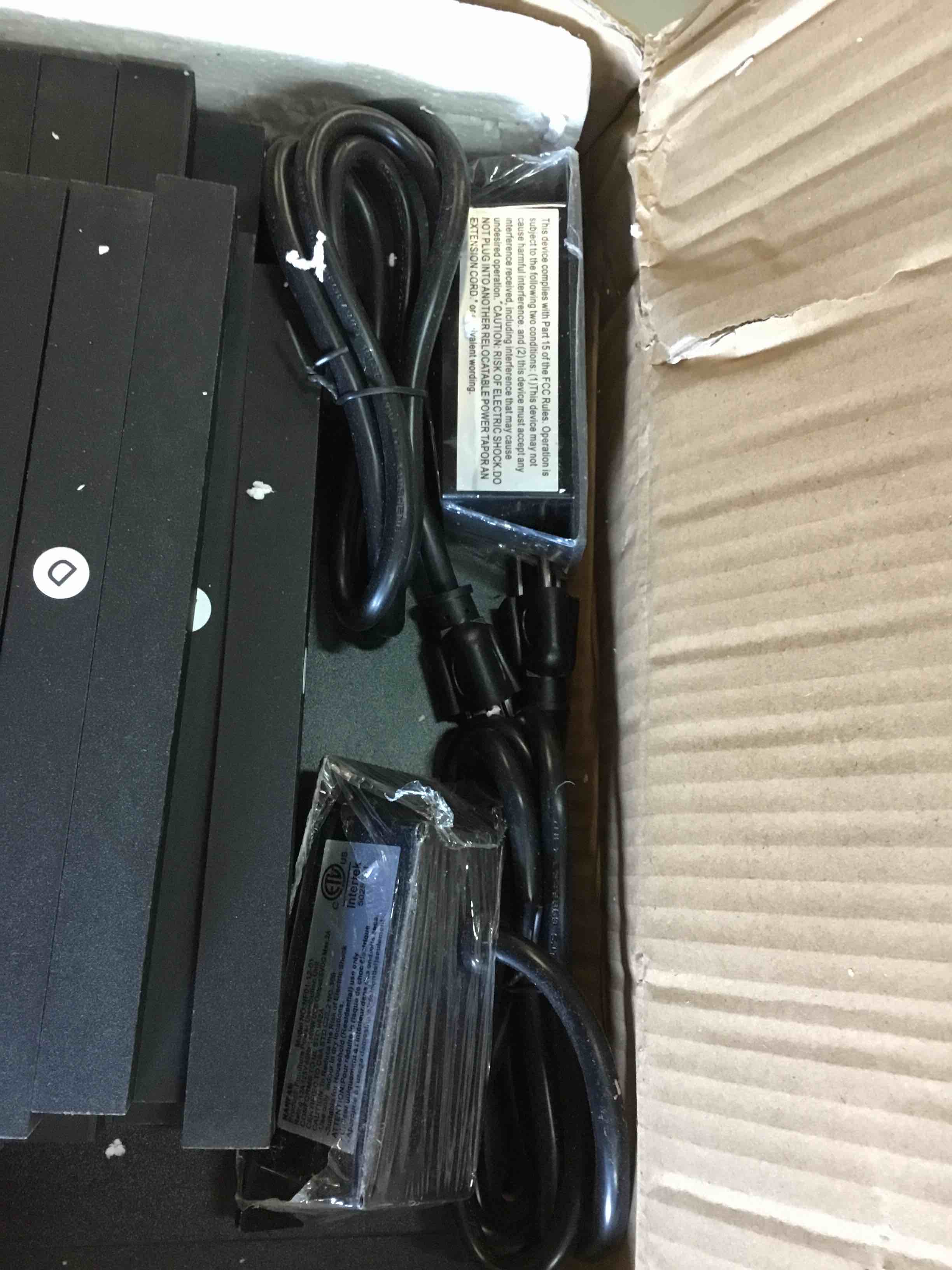 https://s3.amazonaws.com/lotting-images-prod/bidfta/RED4866834_1710871387797.jpeg