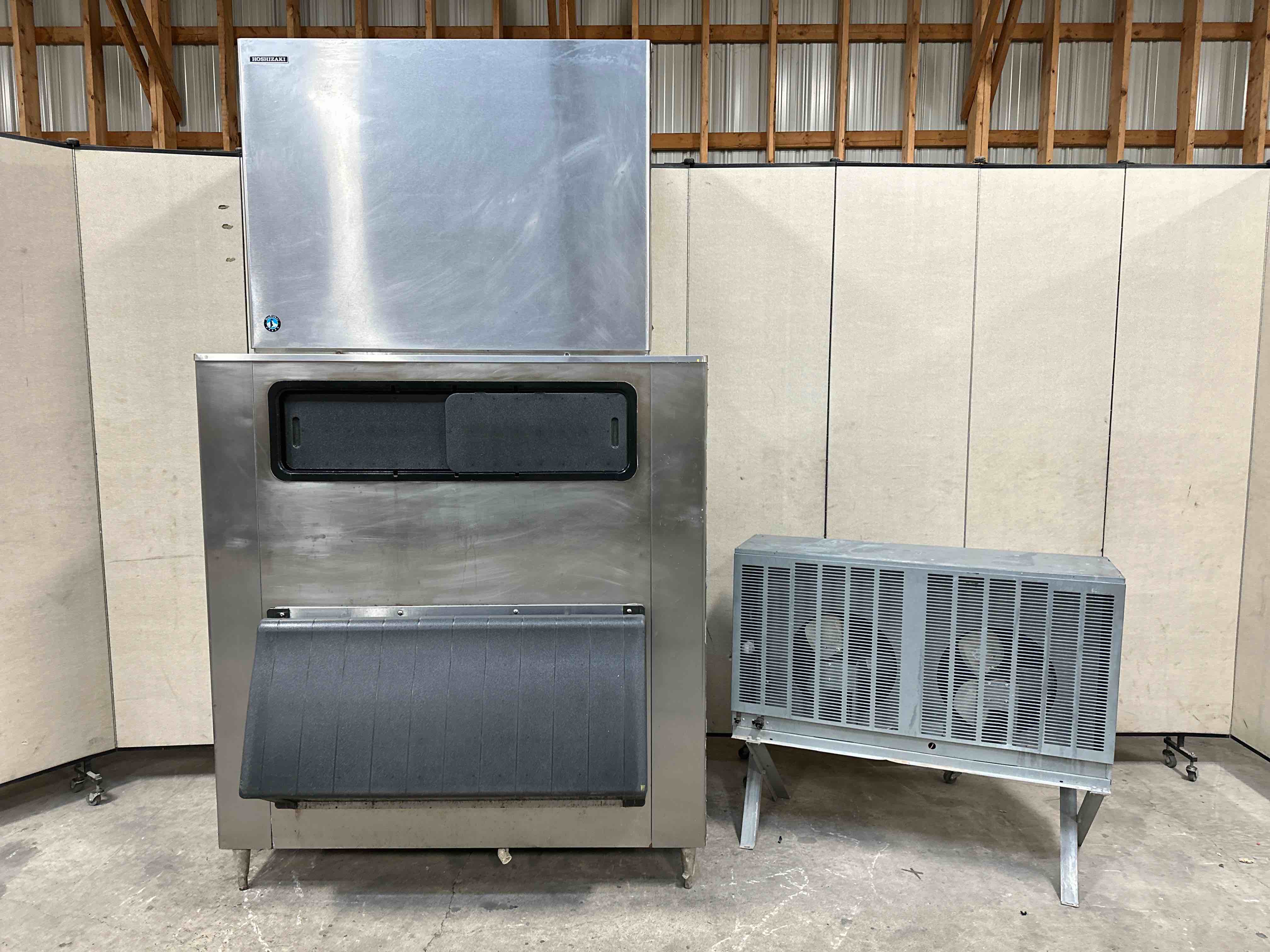 HOSHIZAKI 48 INCH 1900 LB STAINLESS STEEL REMOTE ICE MACHINE WITH 60 INCH WIDE MATCHING BIN AND REMOTE CONDENSER