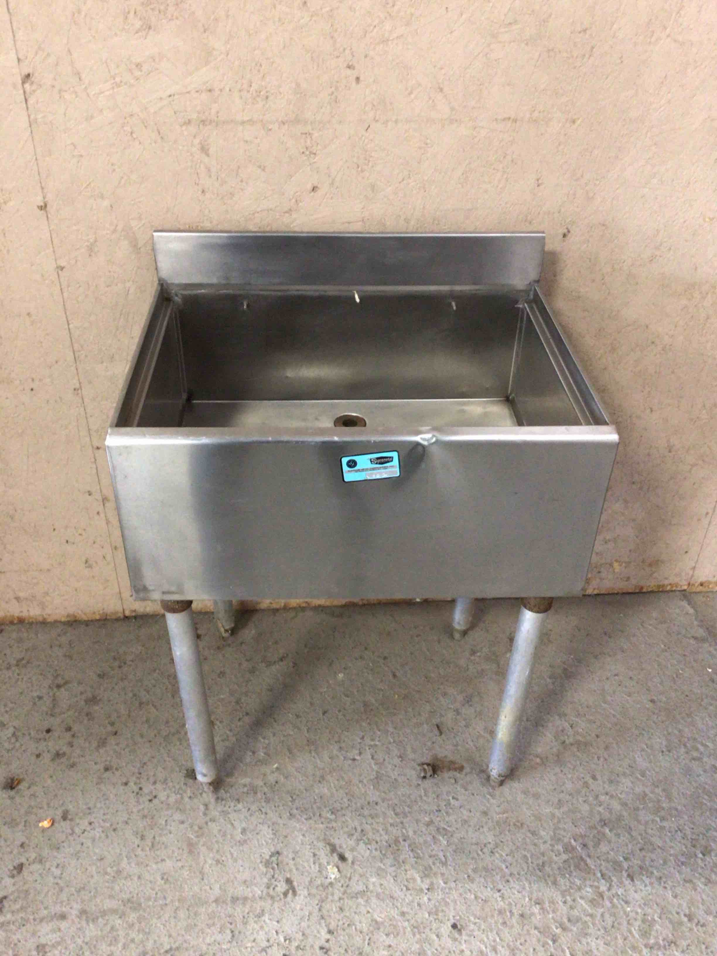 STAINLESS STEEL UNDER BAR ICE BIN