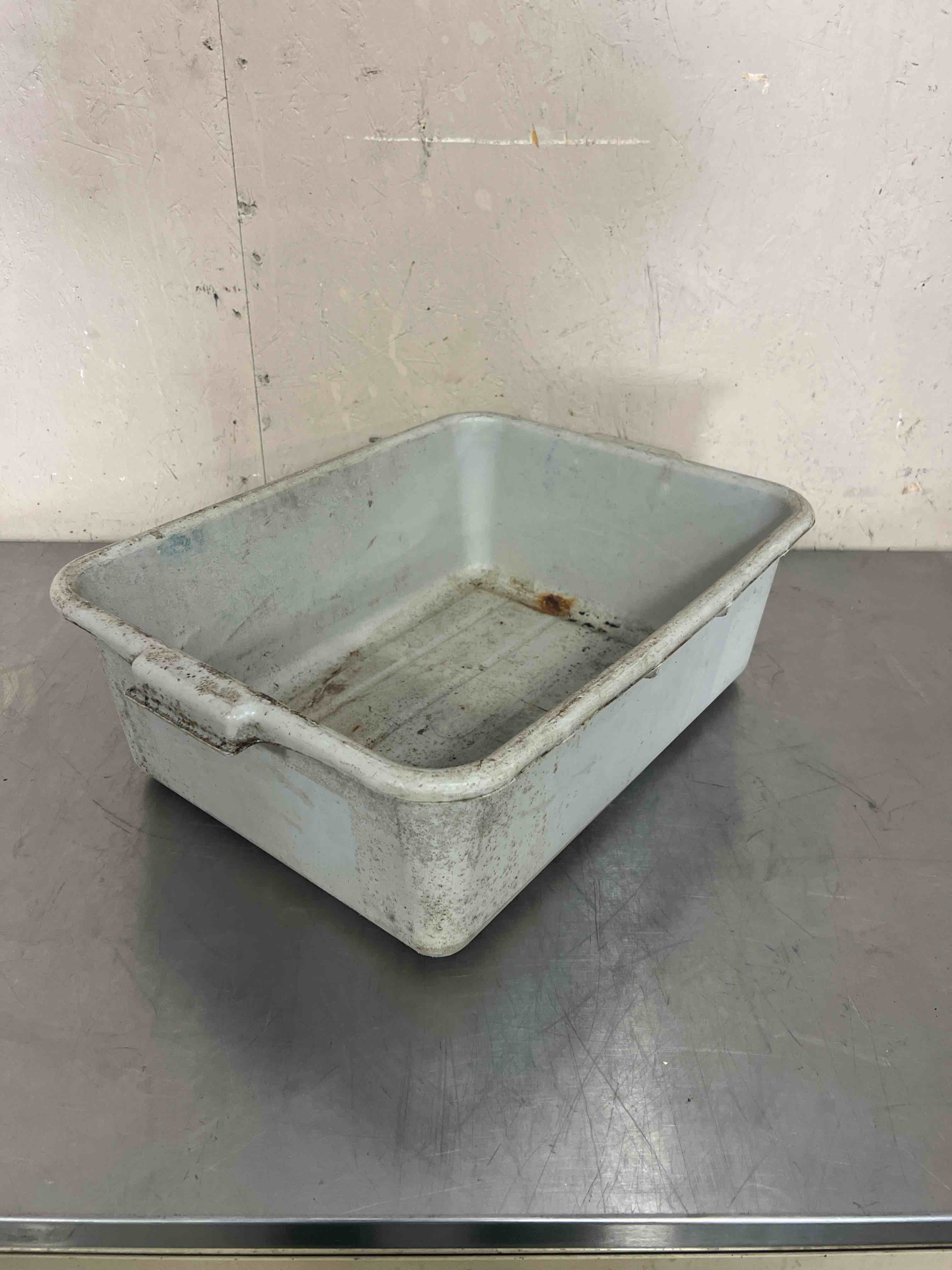 BUS TUB