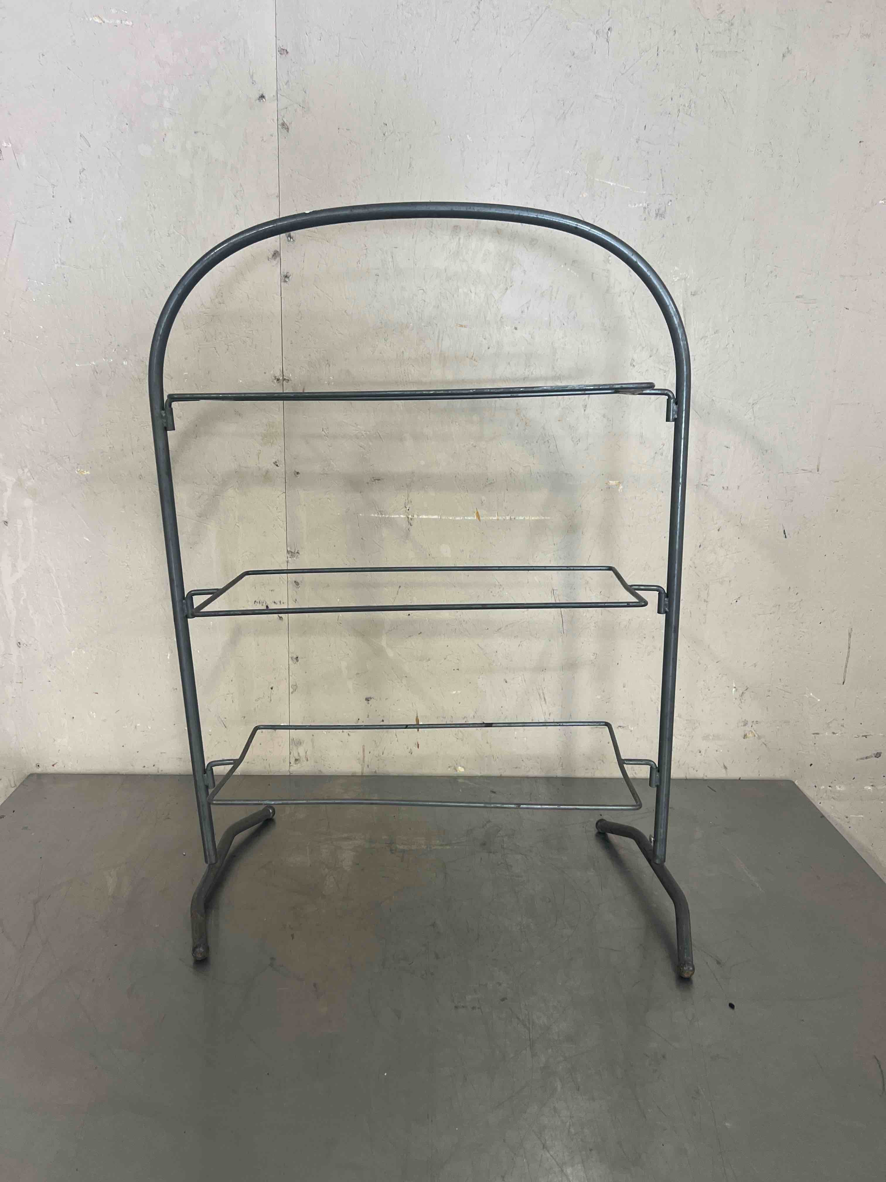 METAL DISPLAY RACK