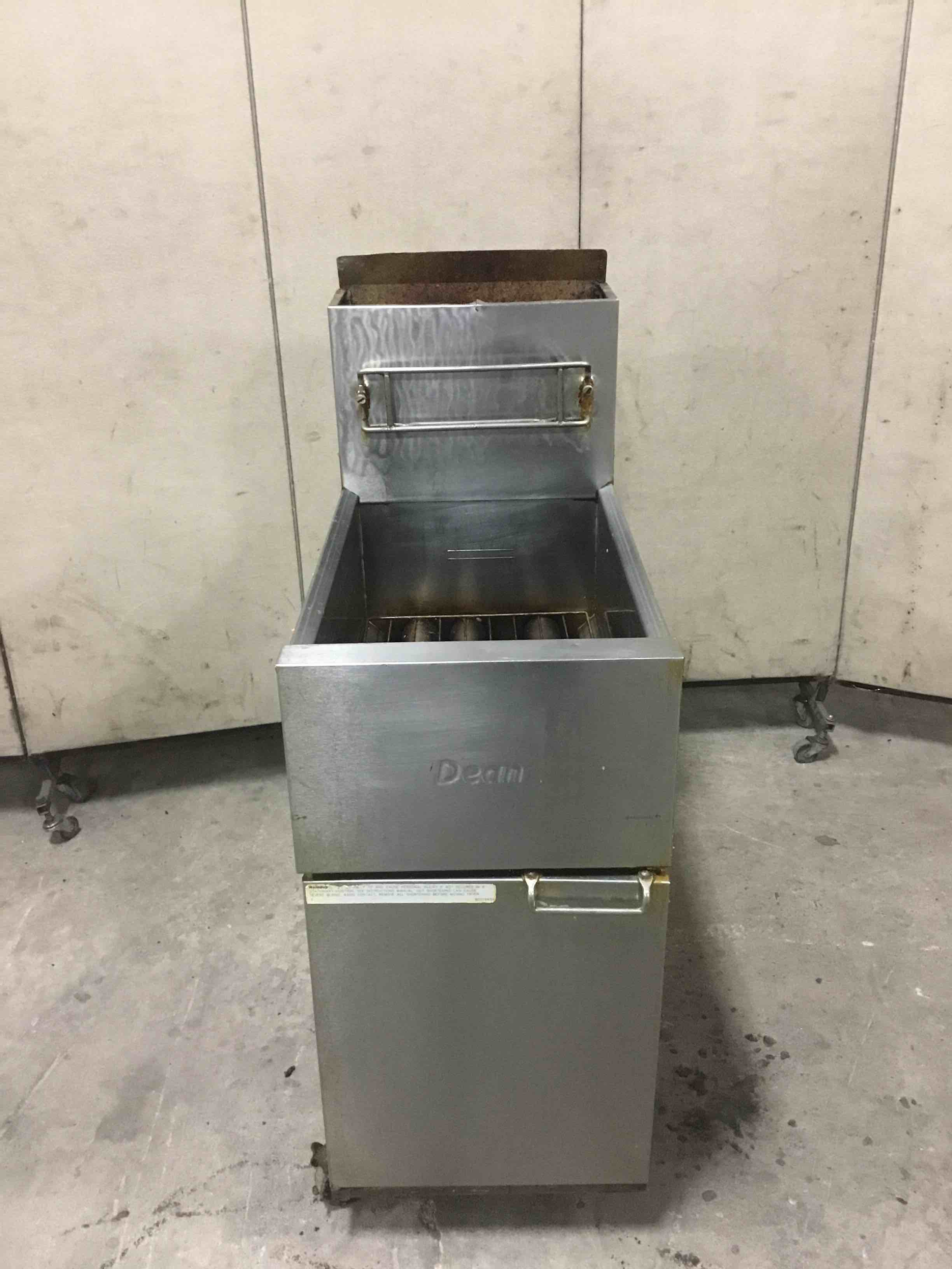 2017 DEAN 40 POUND CAPACITY NATURAL GAS FRYER 