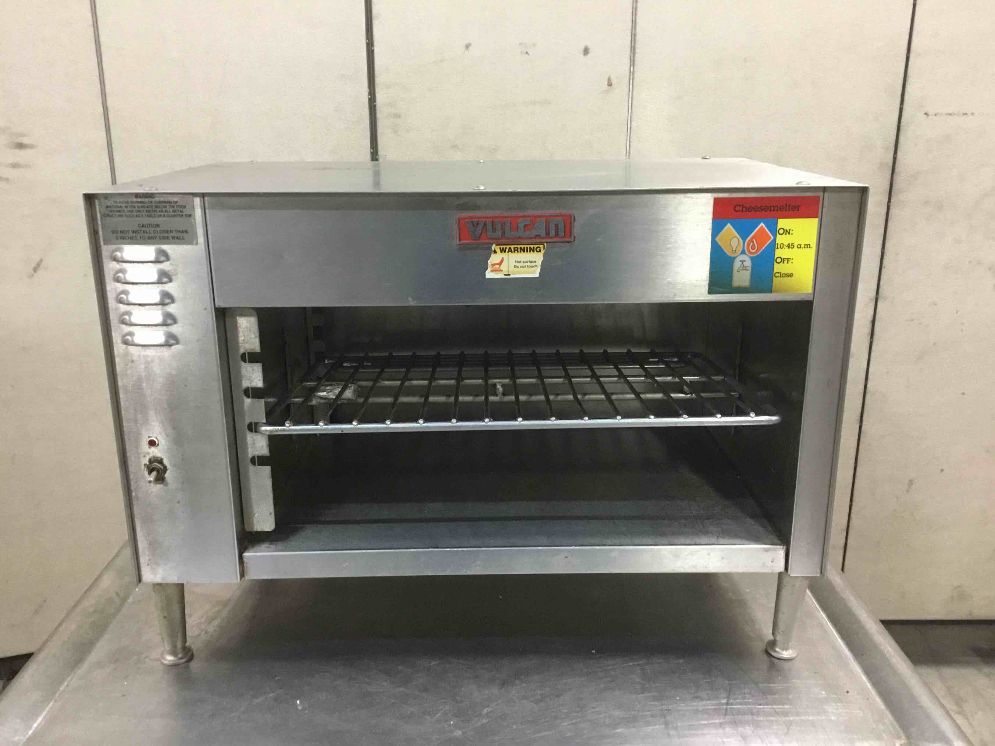 VULCAN 26.5 INCH STAINLESS STEEL ELECTRIC COUNTERTOP CHEESE MELTER 