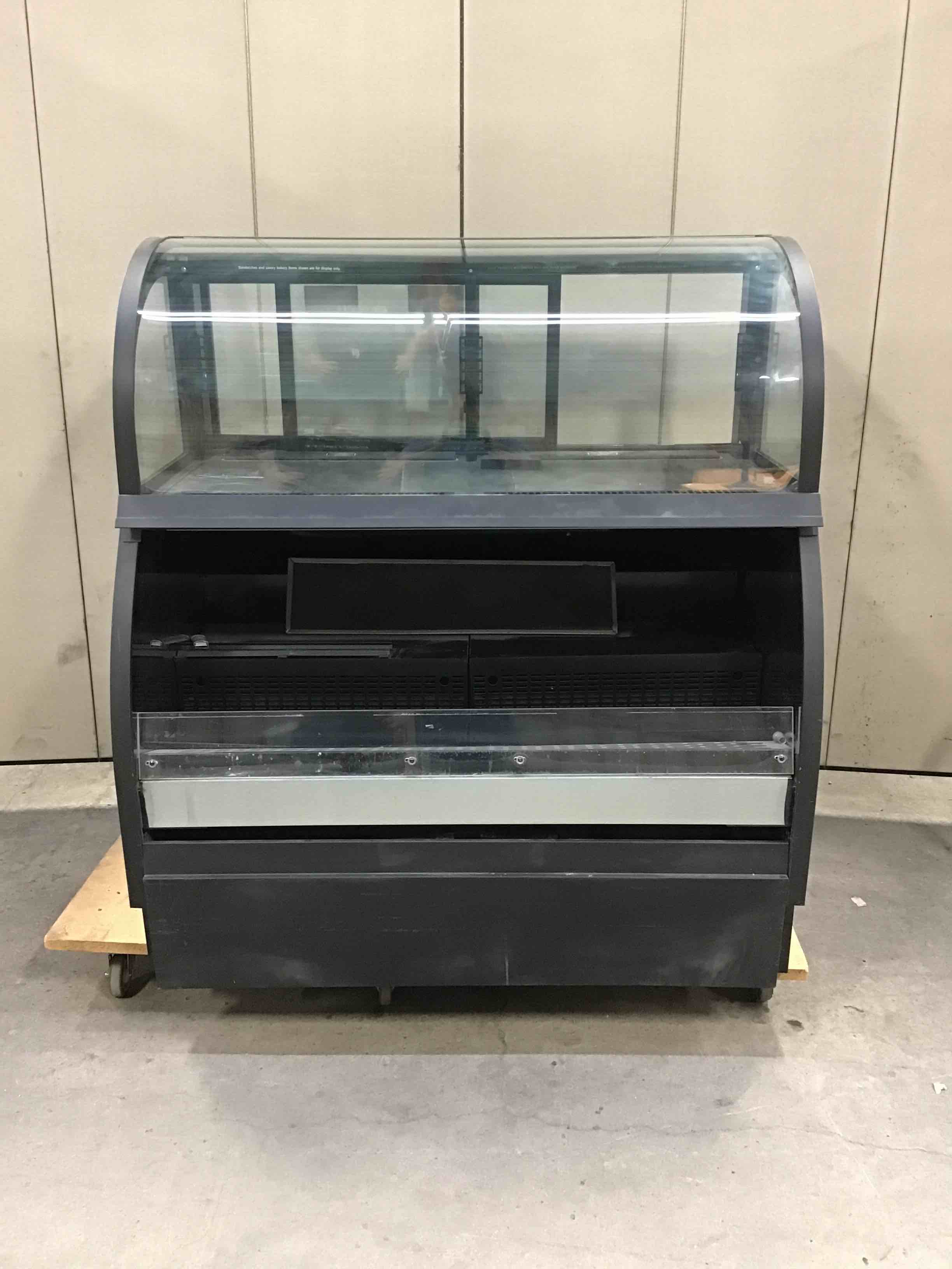 STRUCTURAL CONCEPTS 54 INCH REFRIGERATED OPEN-AIR MERCHANDISER WITH TOP CASE