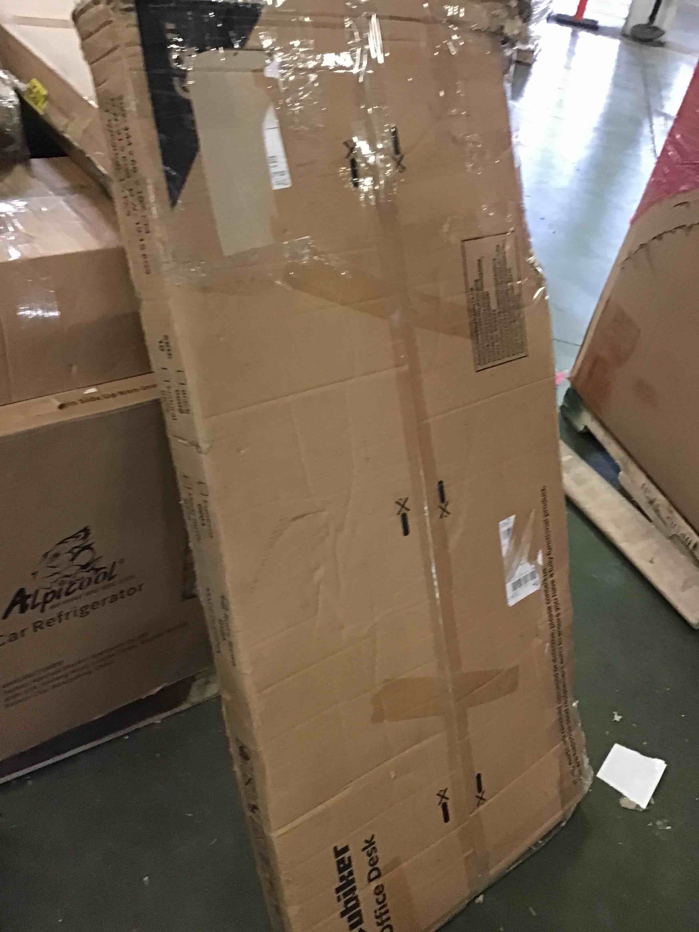 https://s3.amazonaws.com/lotting-images-prod/bidfta/RED4916806_1683819525437.jpeg