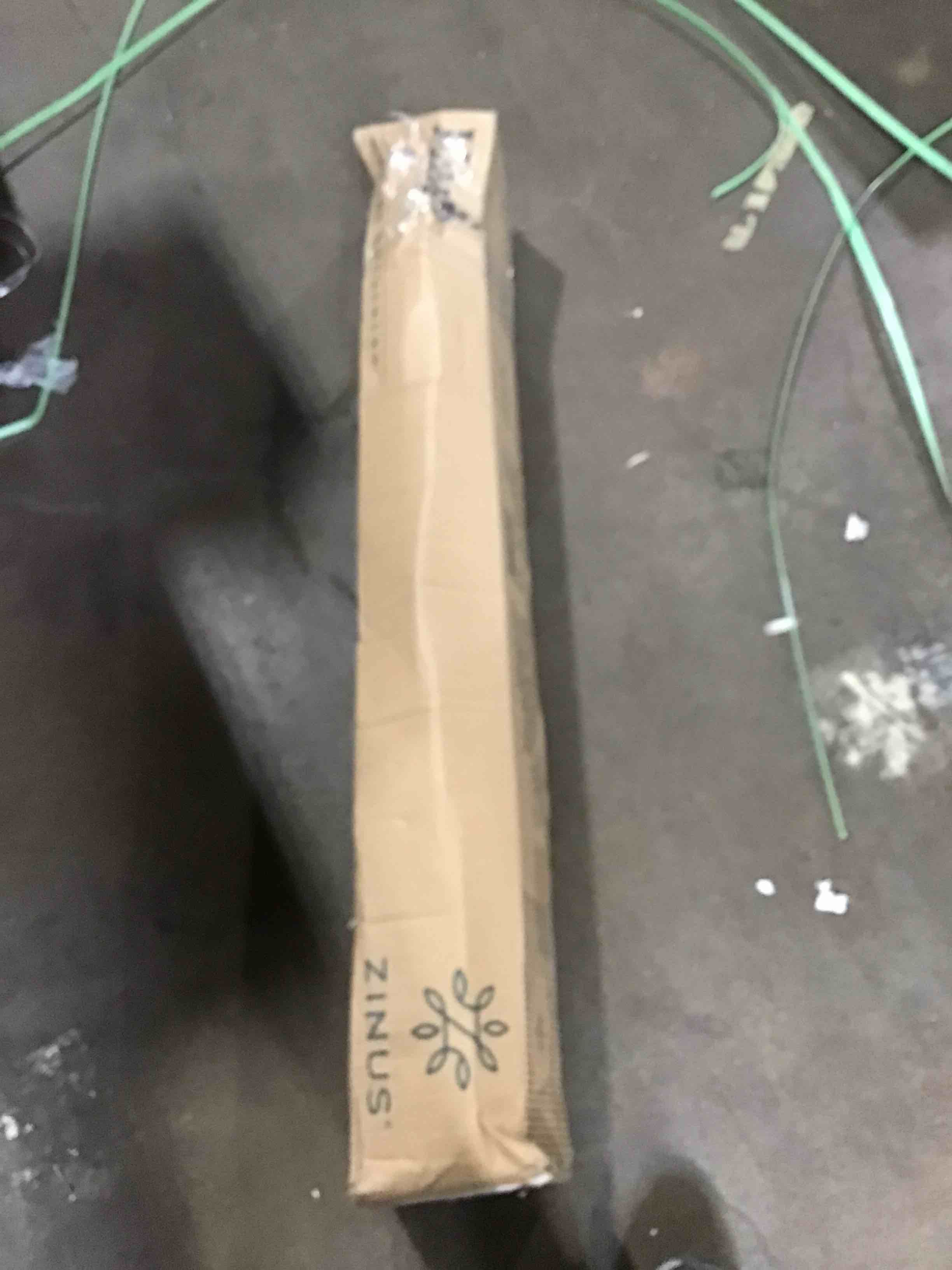 https://s3.amazonaws.com/lotting-images-prod/bidfta/RED4926987_1690997573308.jpeg
