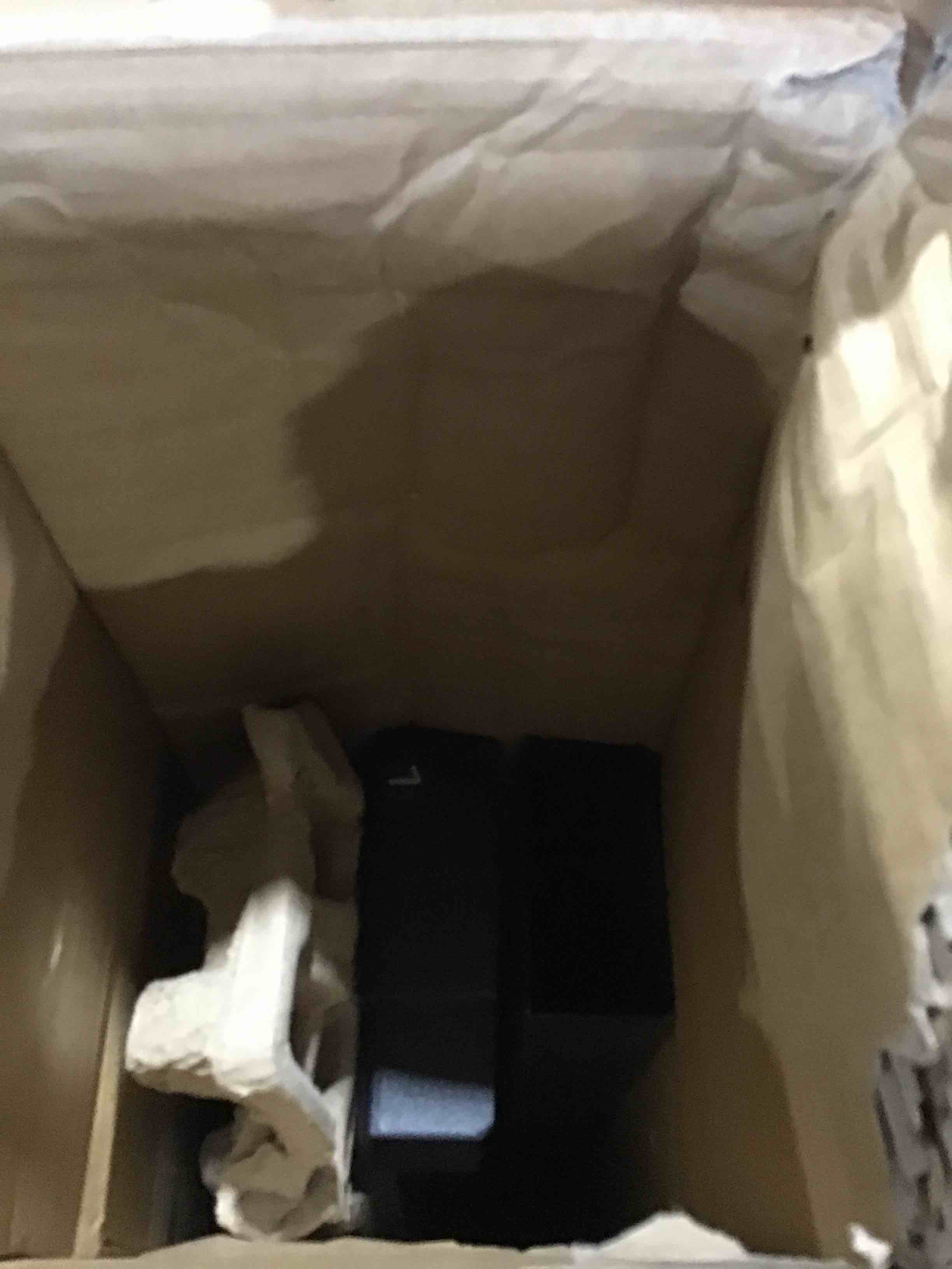 https://s3.amazonaws.com/lotting-images-prod/bidfta/RED4926987_1690997580131.jpeg