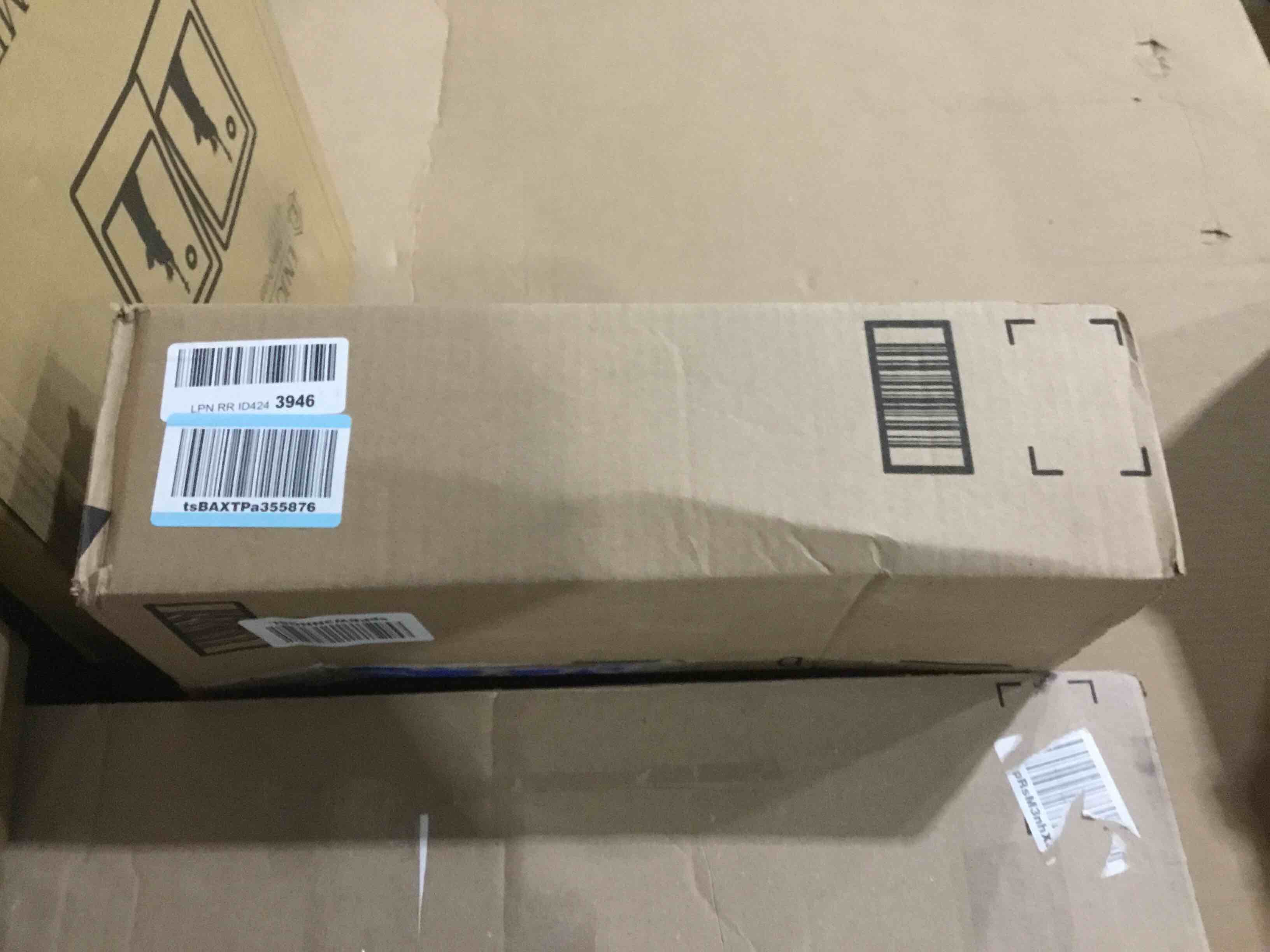 https://s3.amazonaws.com/lotting-images-prod/bidfta/RED4927953_1706286194654.jpeg