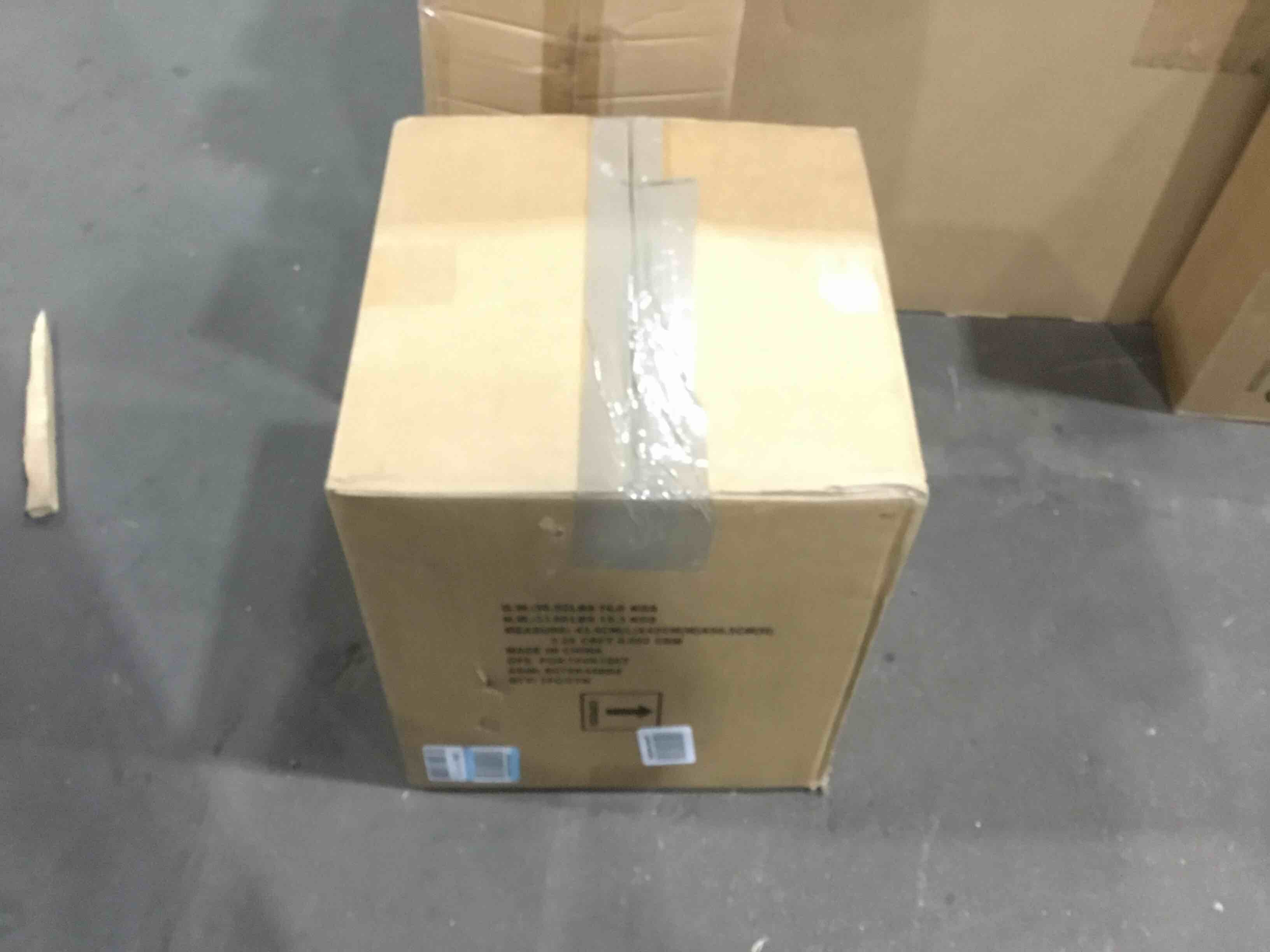 https://s3.amazonaws.com/lotting-images-prod/bidfta/RED4928041_1706308942941.jpeg