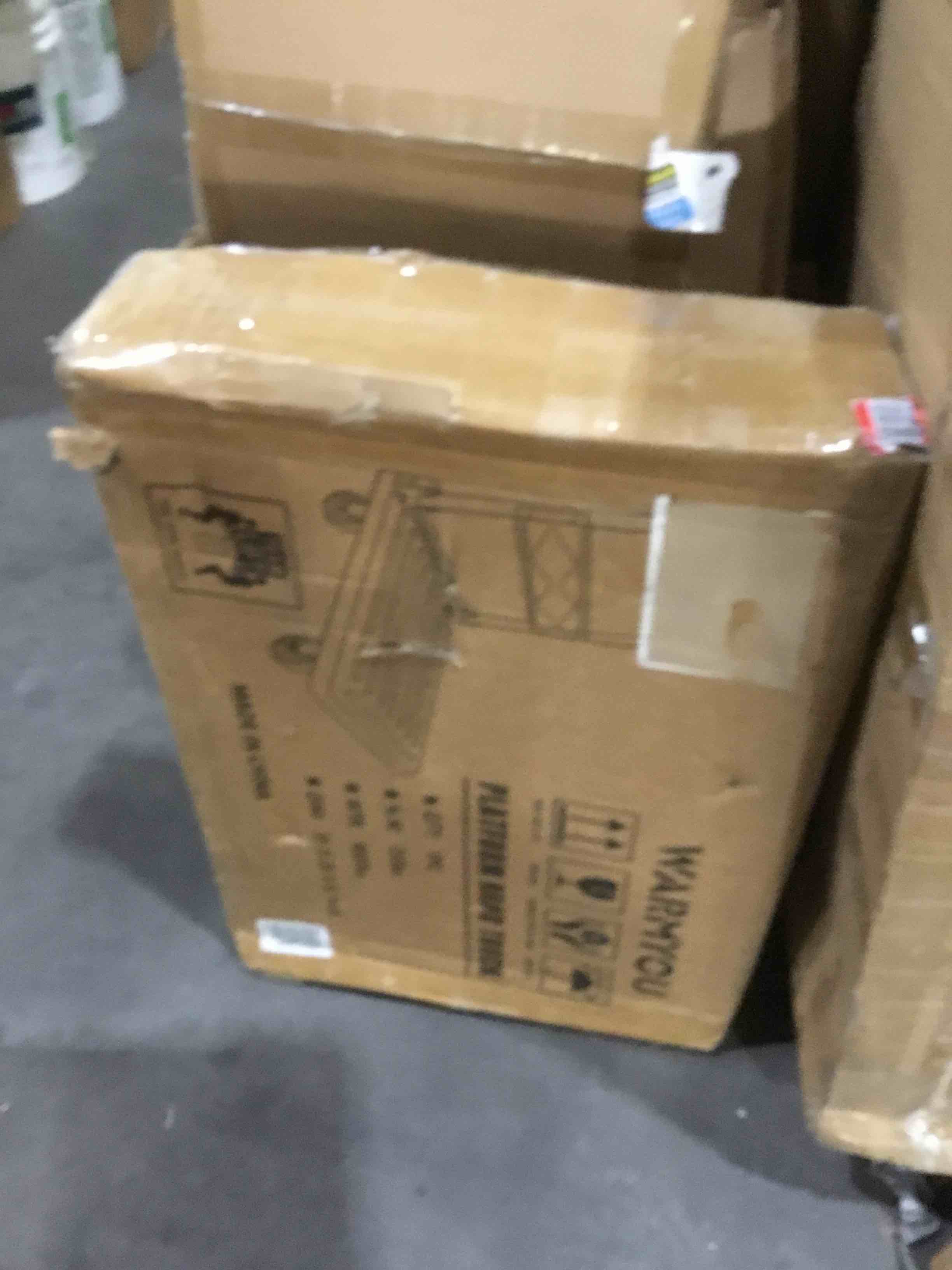 https://s3.amazonaws.com/lotting-images-prod/bidfta/RED4928263_1706646800356.jpeg