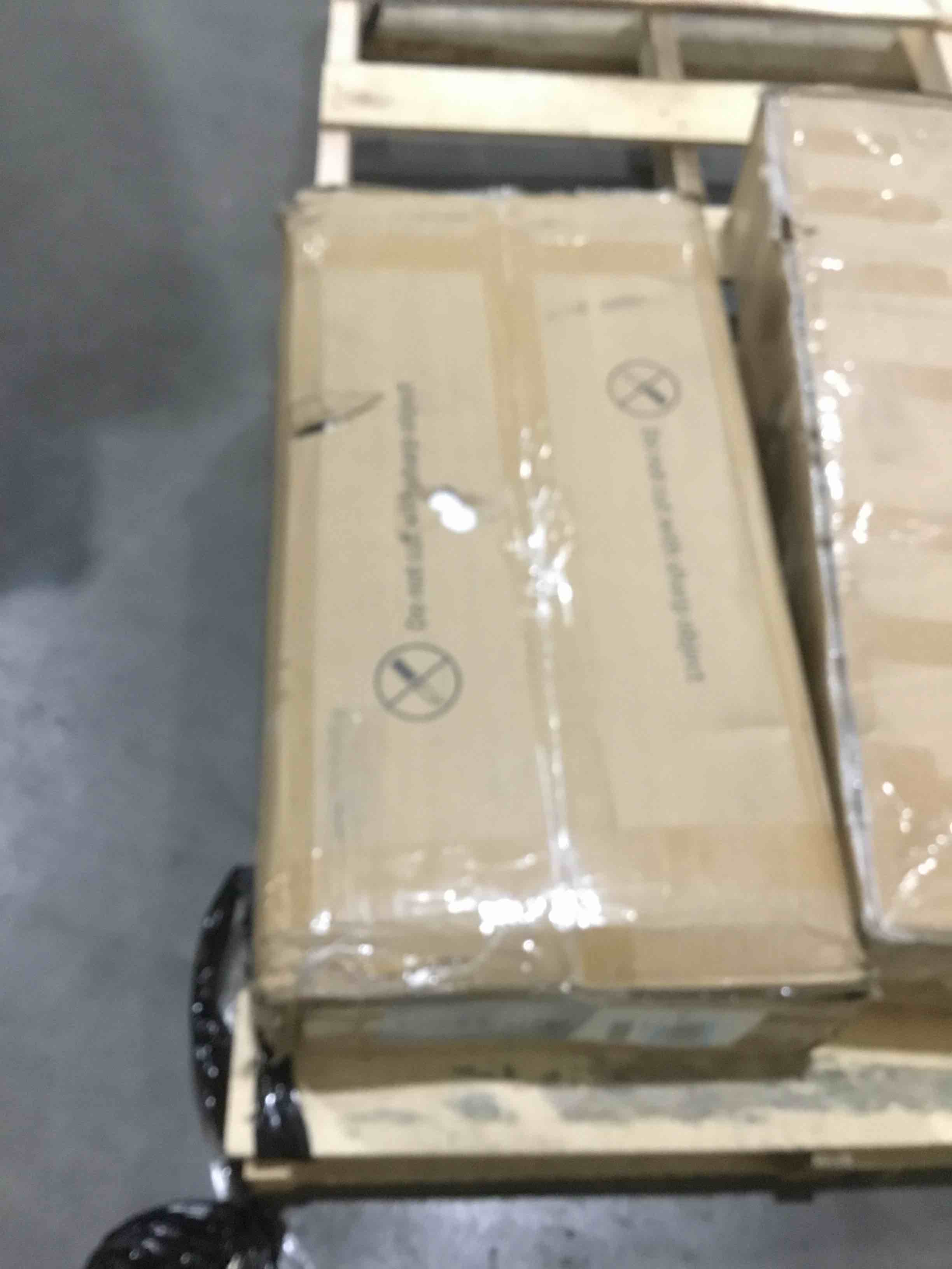 https://s3.amazonaws.com/lotting-images-prod/bidfta/RED4928274_1706651043534.jpeg