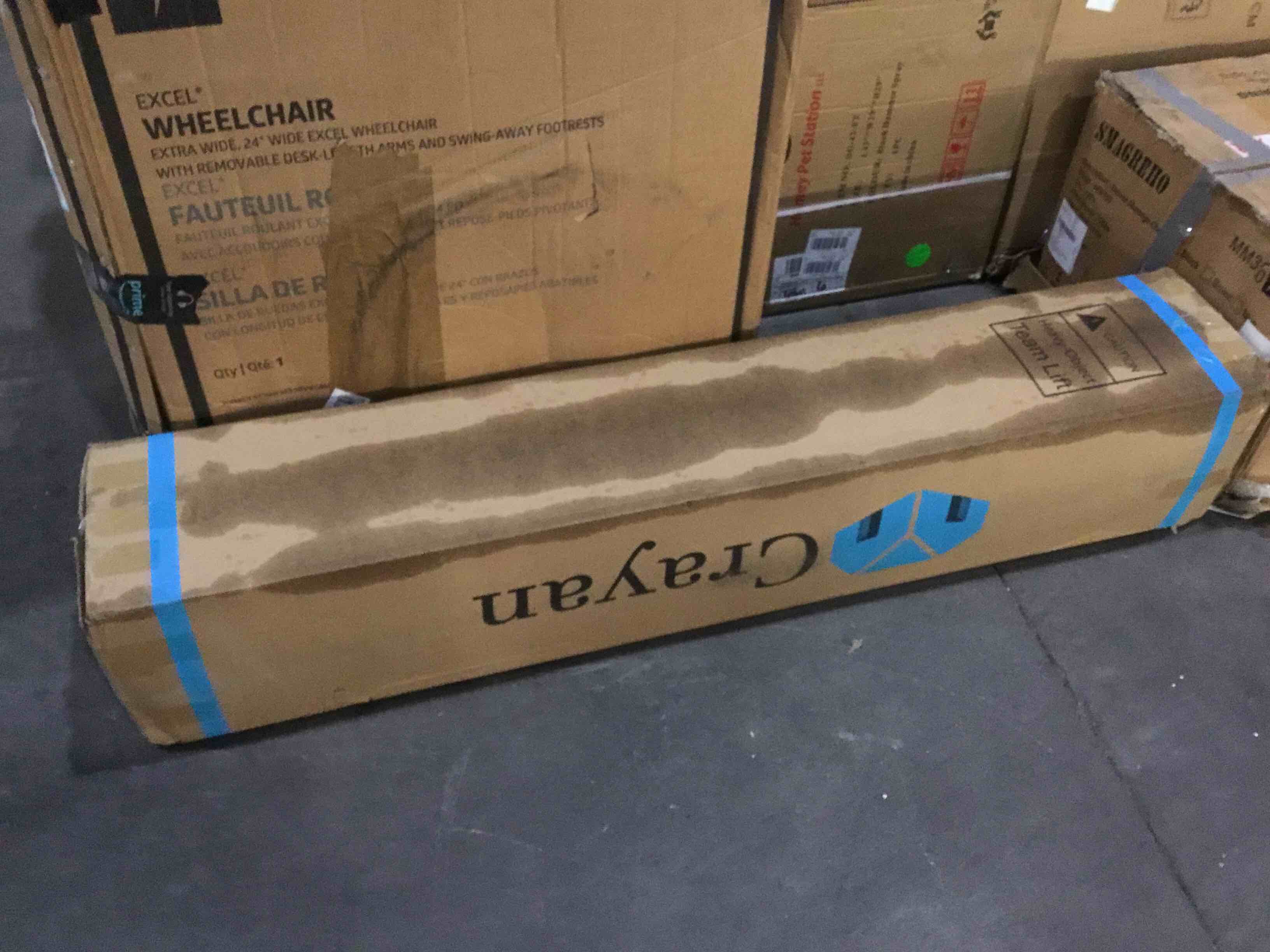 https://s3.amazonaws.com/lotting-images-prod/bidfta/RED4928279_1706653670331.jpeg