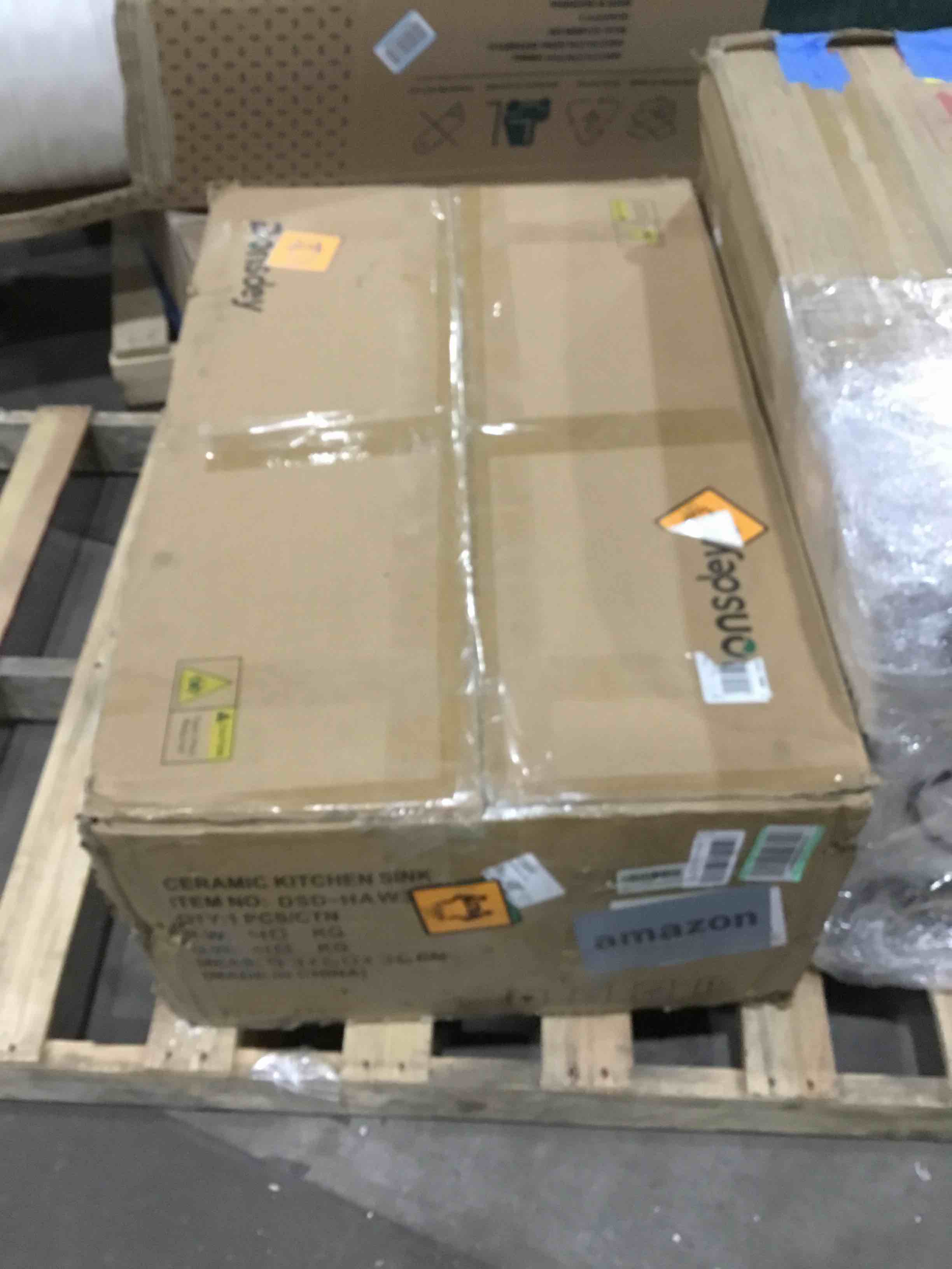 https://s3.amazonaws.com/lotting-images-prod/bidfta/RED4929286_1708446849639.jpeg
