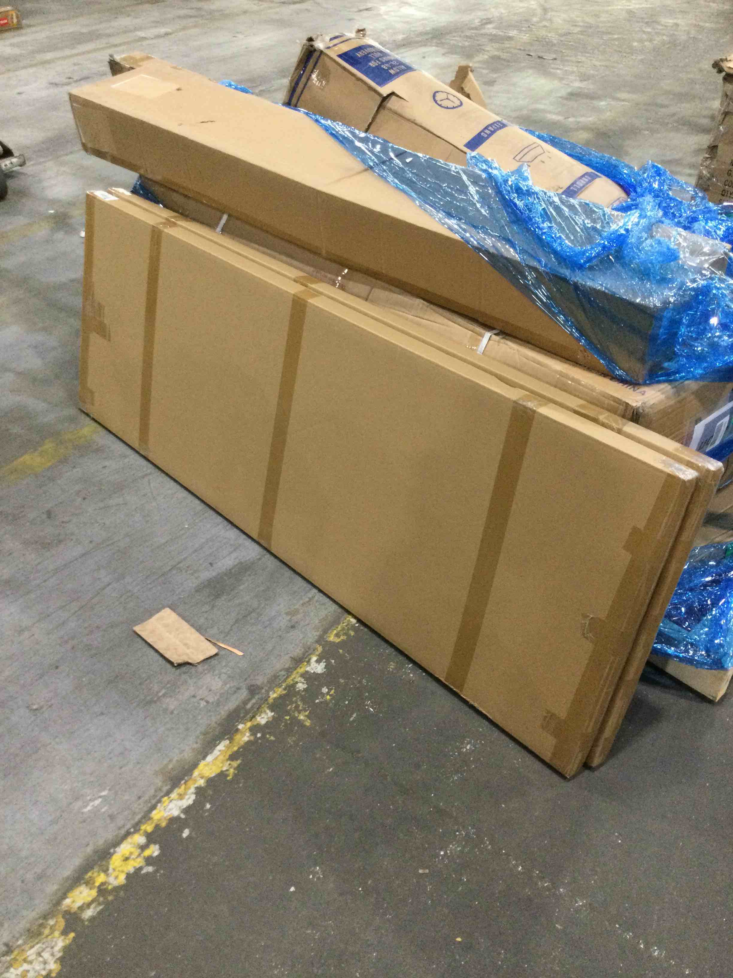 https://s3.amazonaws.com/lotting-images-prod/bidfta/RED4931436_1714064463200.jpeg