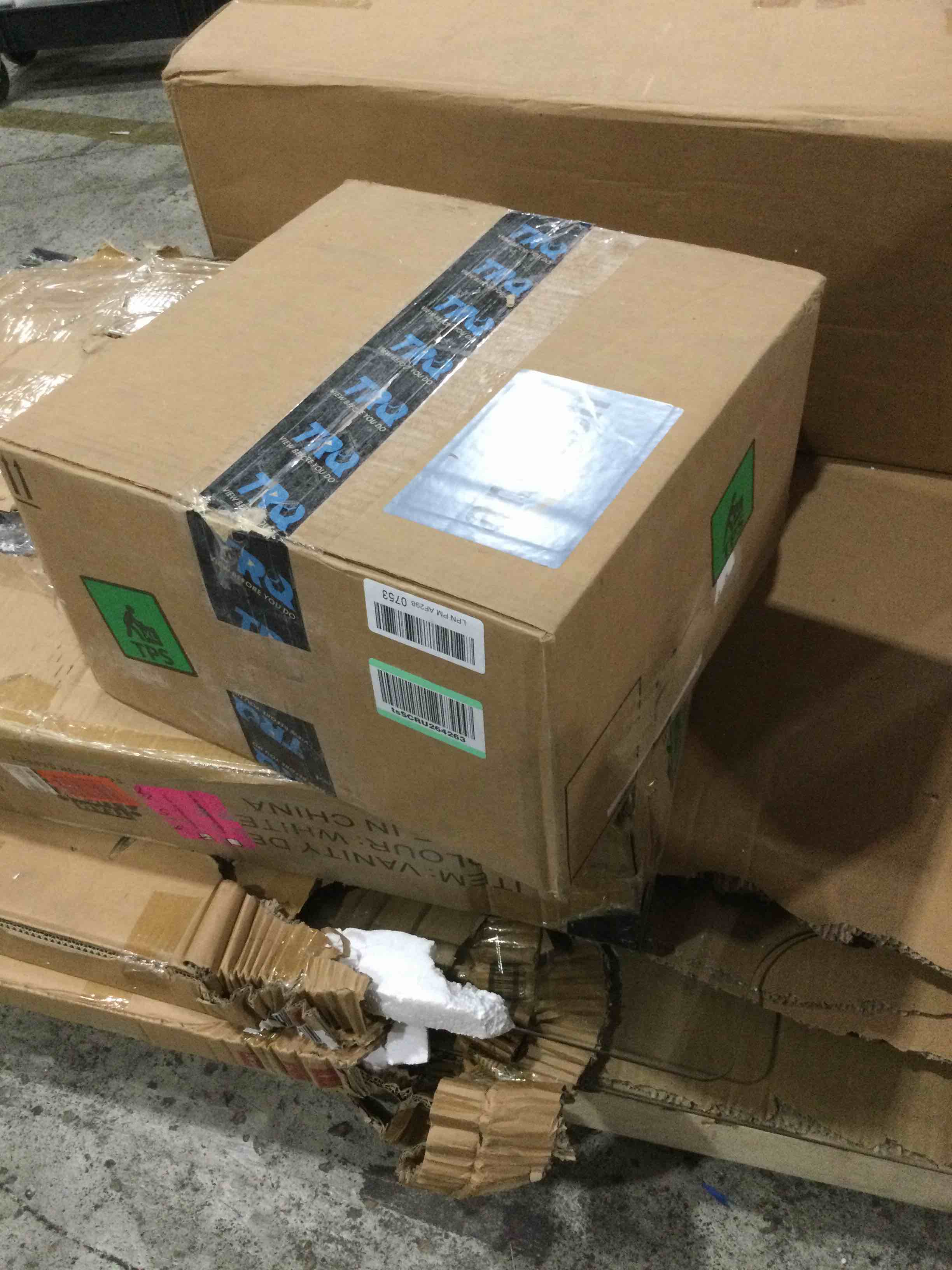 https://s3.amazonaws.com/lotting-images-prod/bidfta/RED4931598_1714494505138.jpeg