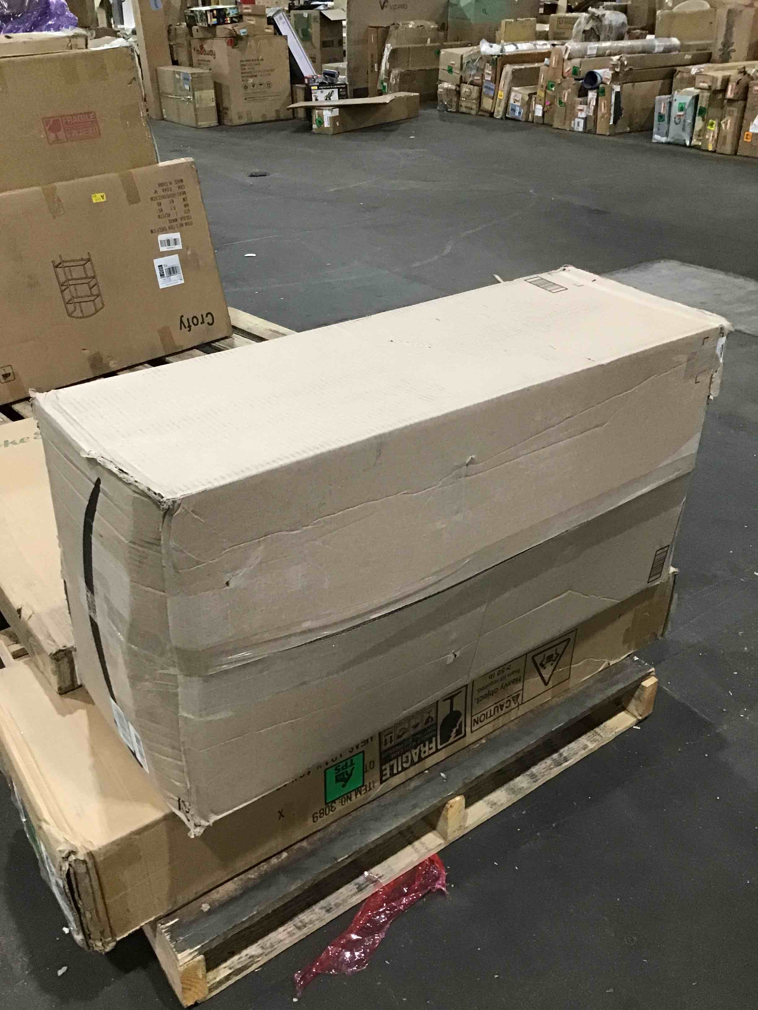 https://s3.amazonaws.com/lotting-images-prod/bidfta/RED4932368_1716302486134.jpeg