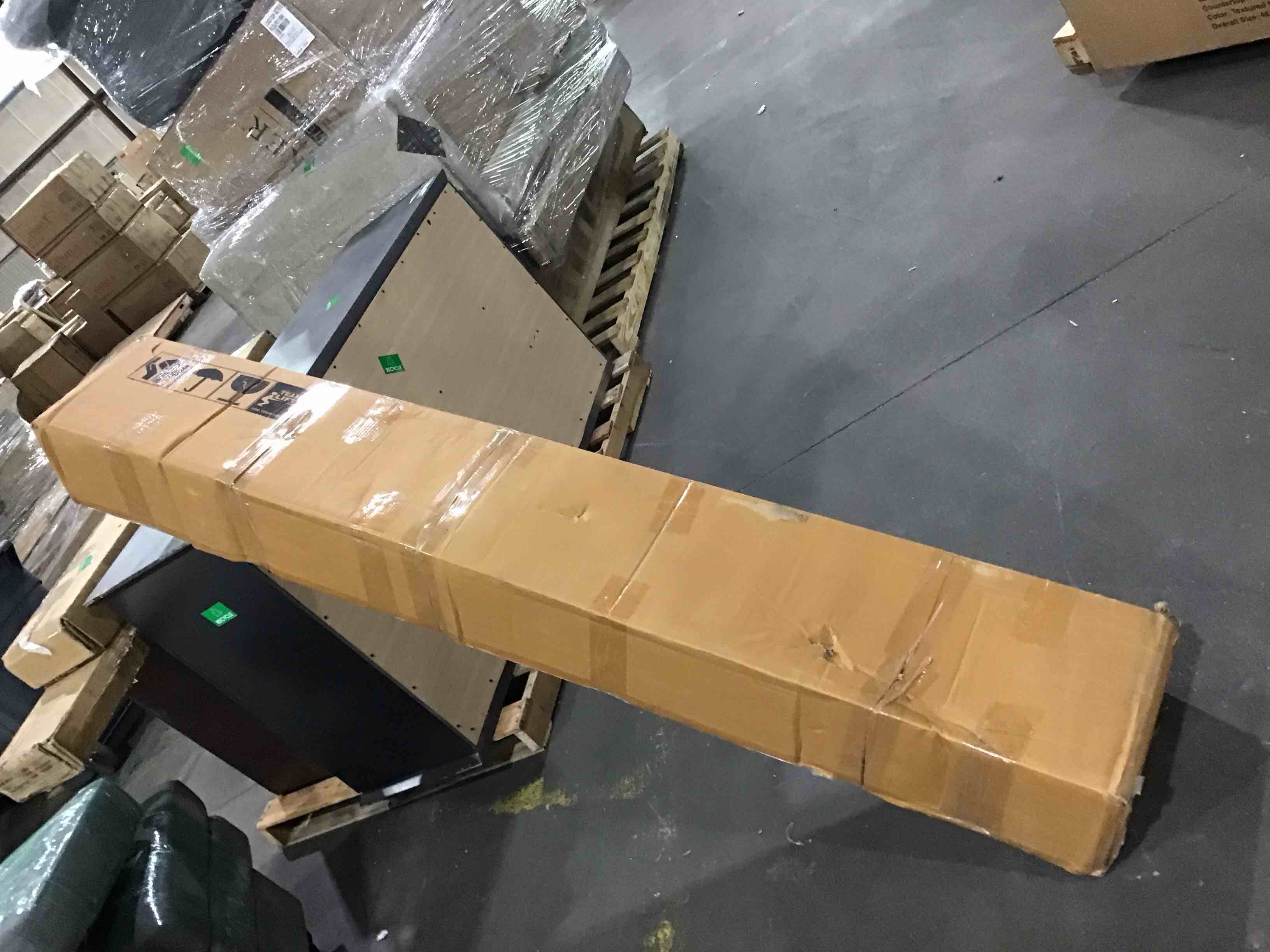 https://s3.amazonaws.com/lotting-images-prod/bidfta/RED4932513_1713887010661.jpeg