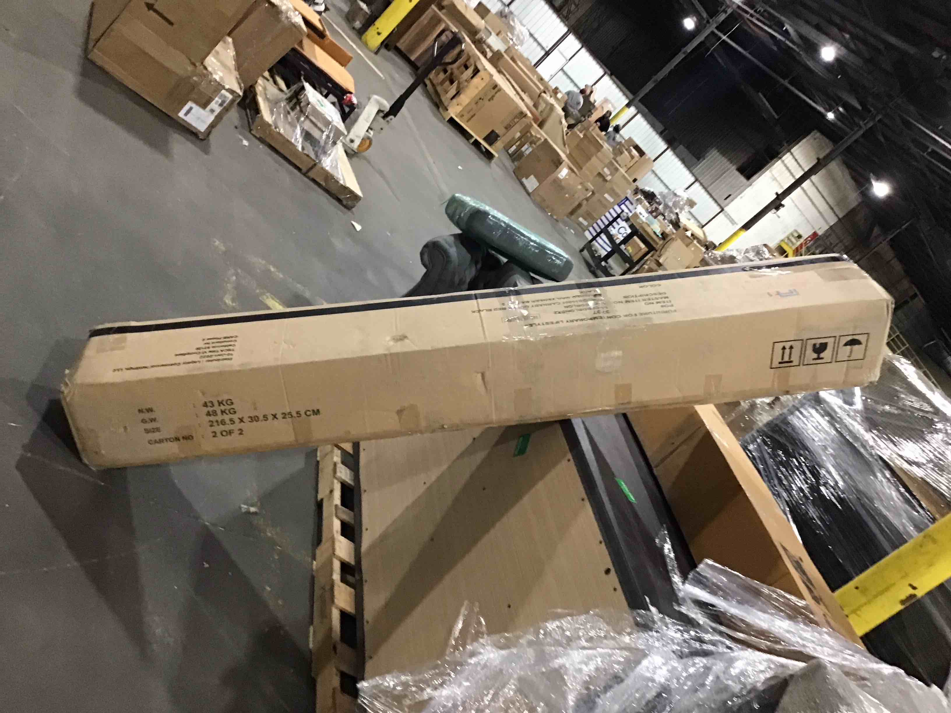 https://s3.amazonaws.com/lotting-images-prod/bidfta/RED4932514_1713885928124.jpeg