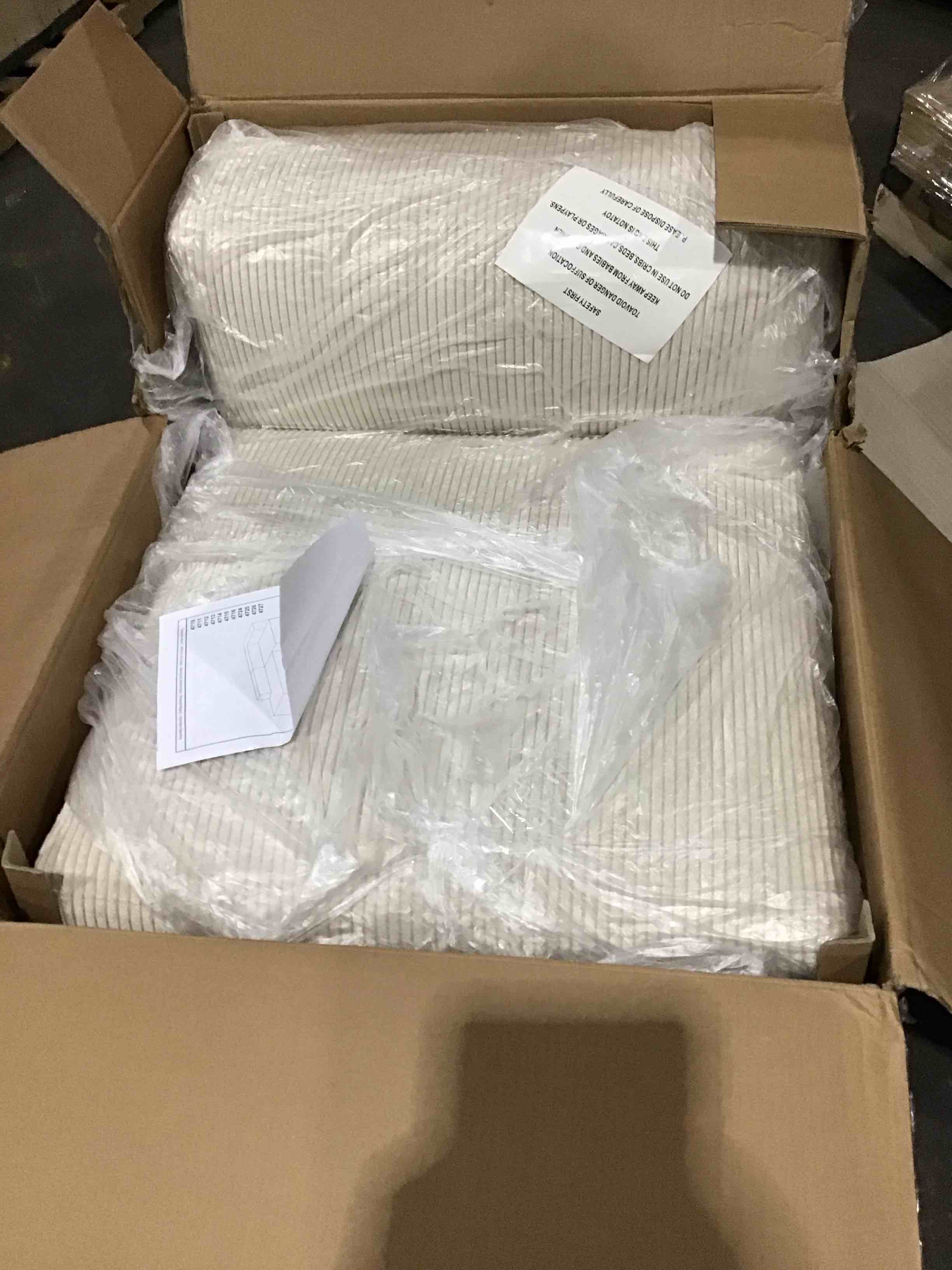 https://s3.amazonaws.com/lotting-images-prod/bidfta/RED4932515_1713884138677.jpeg