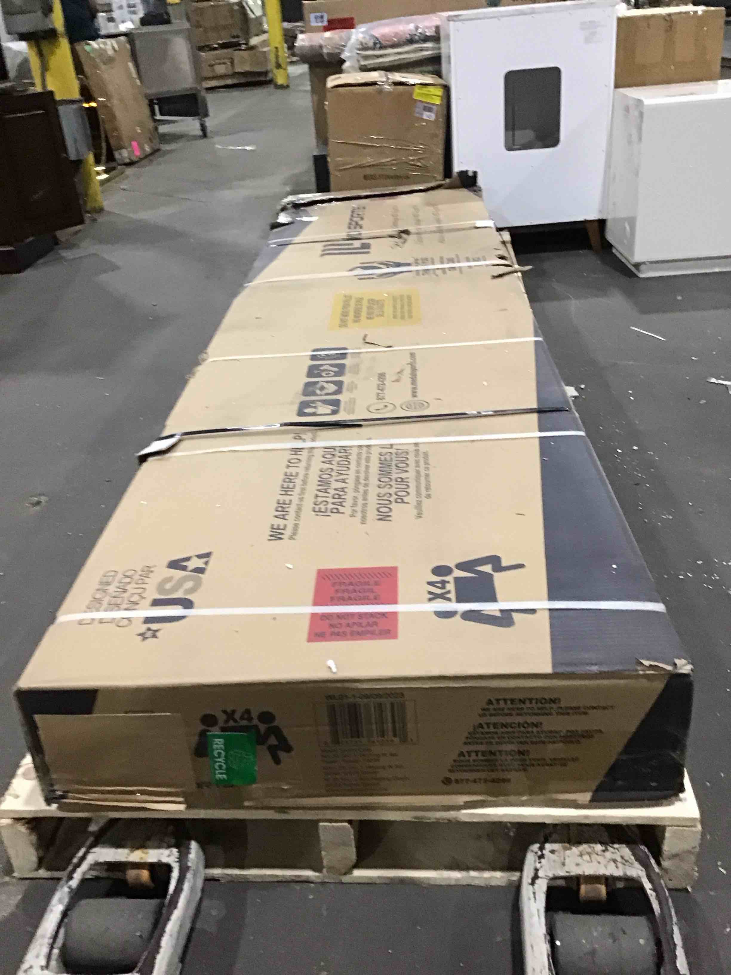 https://s3.amazonaws.com/lotting-images-prod/bidfta/RED4932552_1713972409289.jpeg
