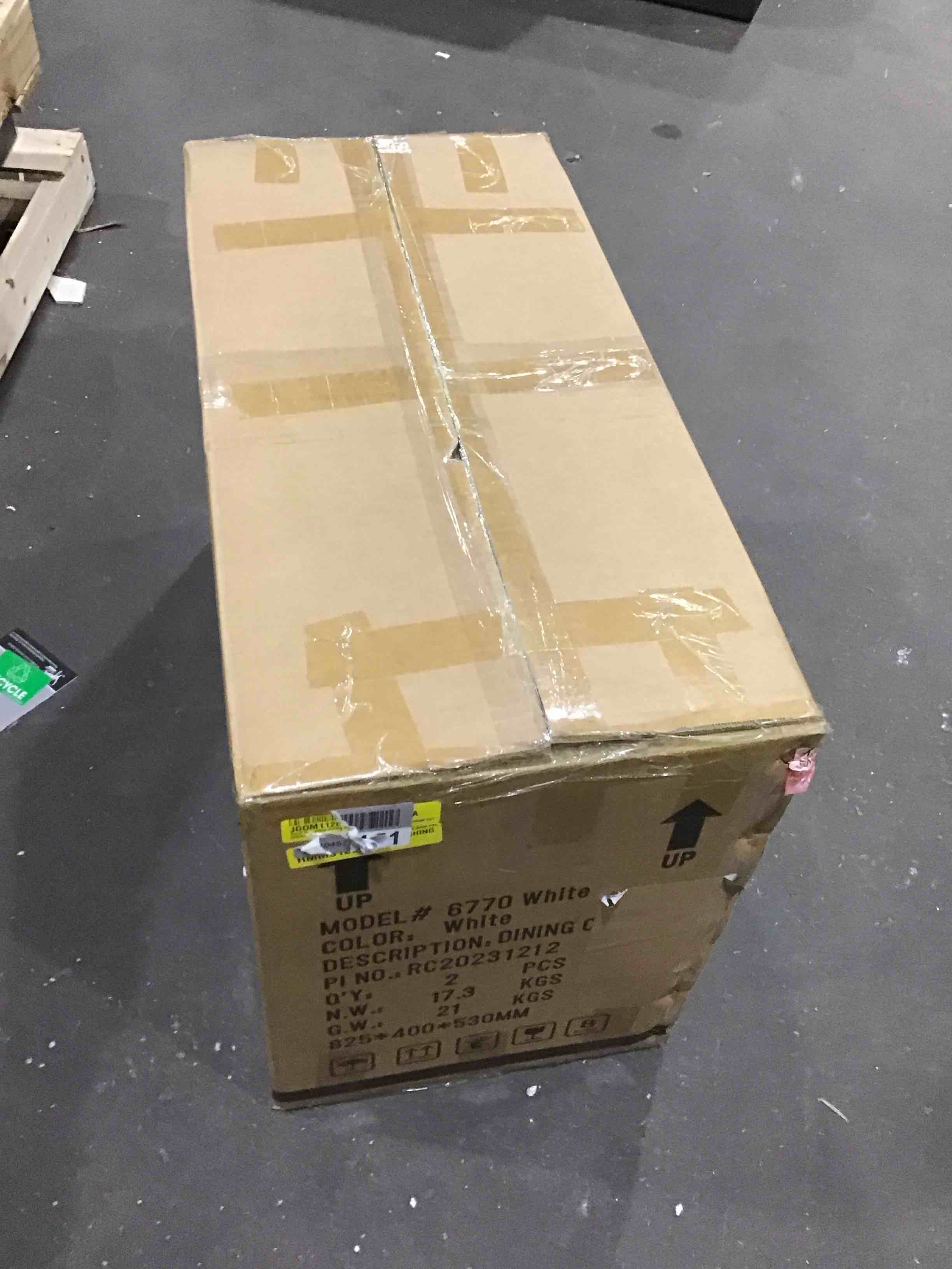 https://s3.amazonaws.com/lotting-images-prod/bidfta/RED4932558_1713967465216.jpeg
