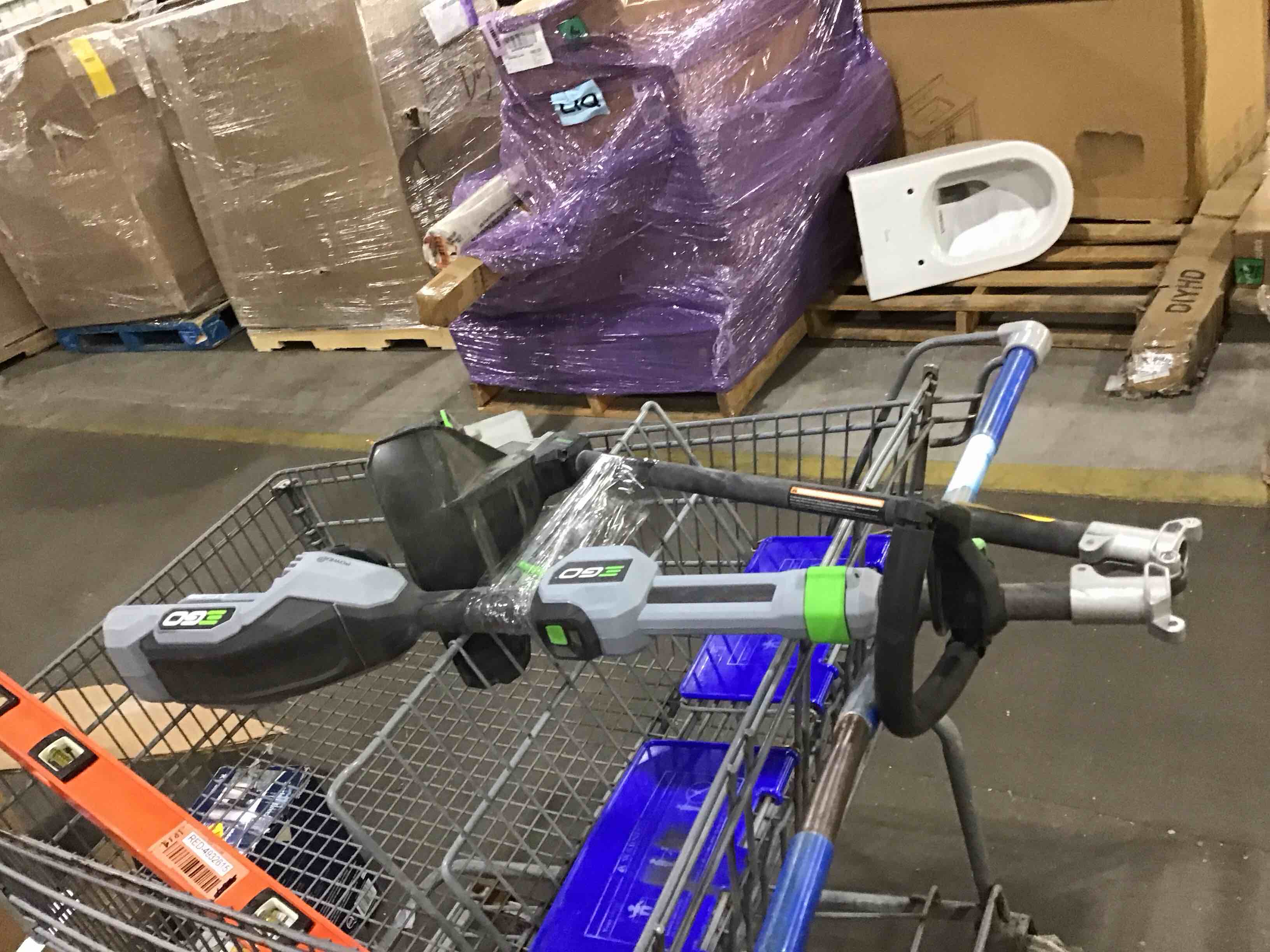 https://s3.amazonaws.com/lotting-images-prod/bidfta/RED4932655_1714578262969.jpeg