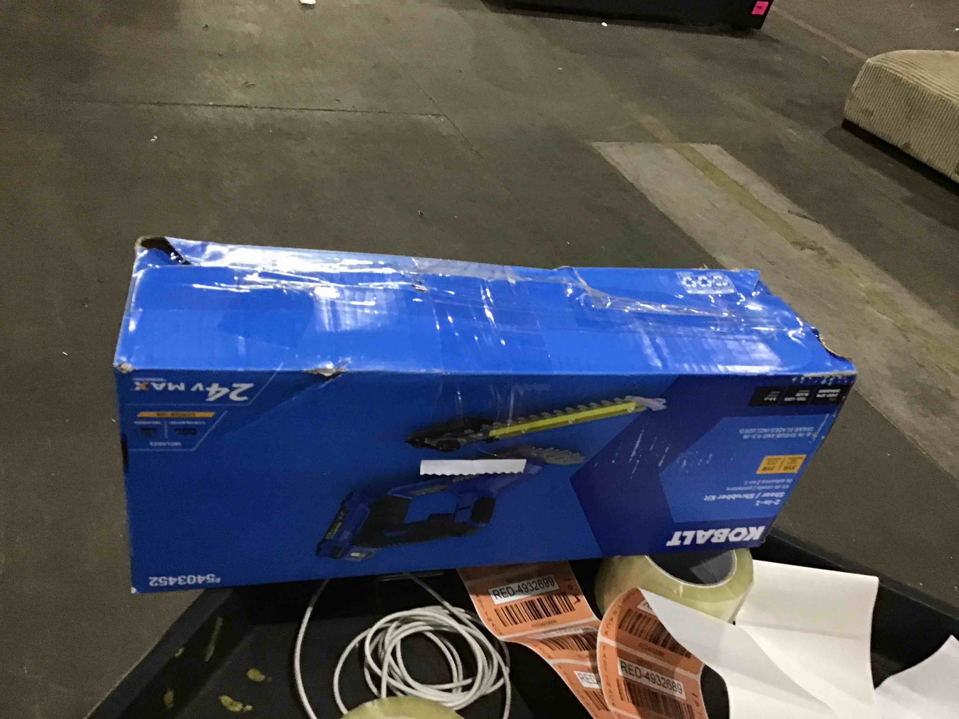 https://s3.amazonaws.com/lotting-images-prod/bidfta/RED4932701_1714595079519.jpeg