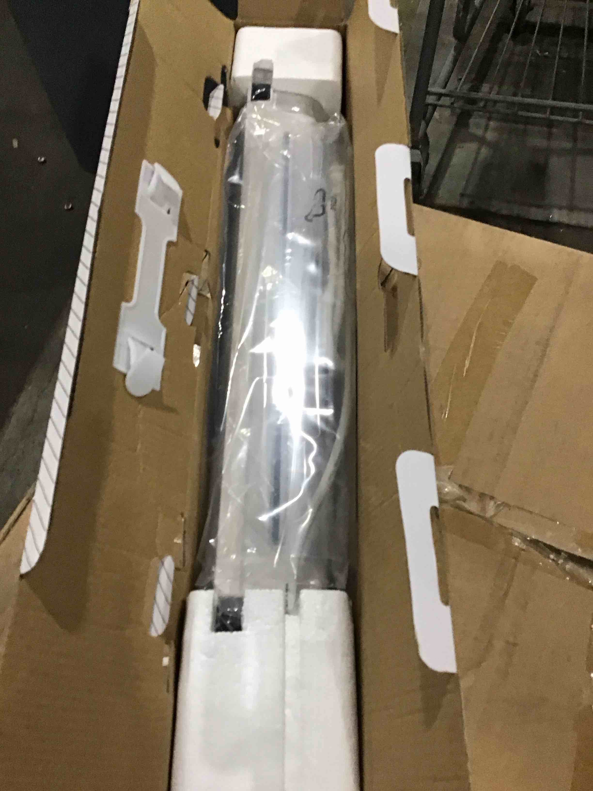 https://s3.amazonaws.com/lotting-images-prod/bidfta/RED4932753_1714753252561.jpeg