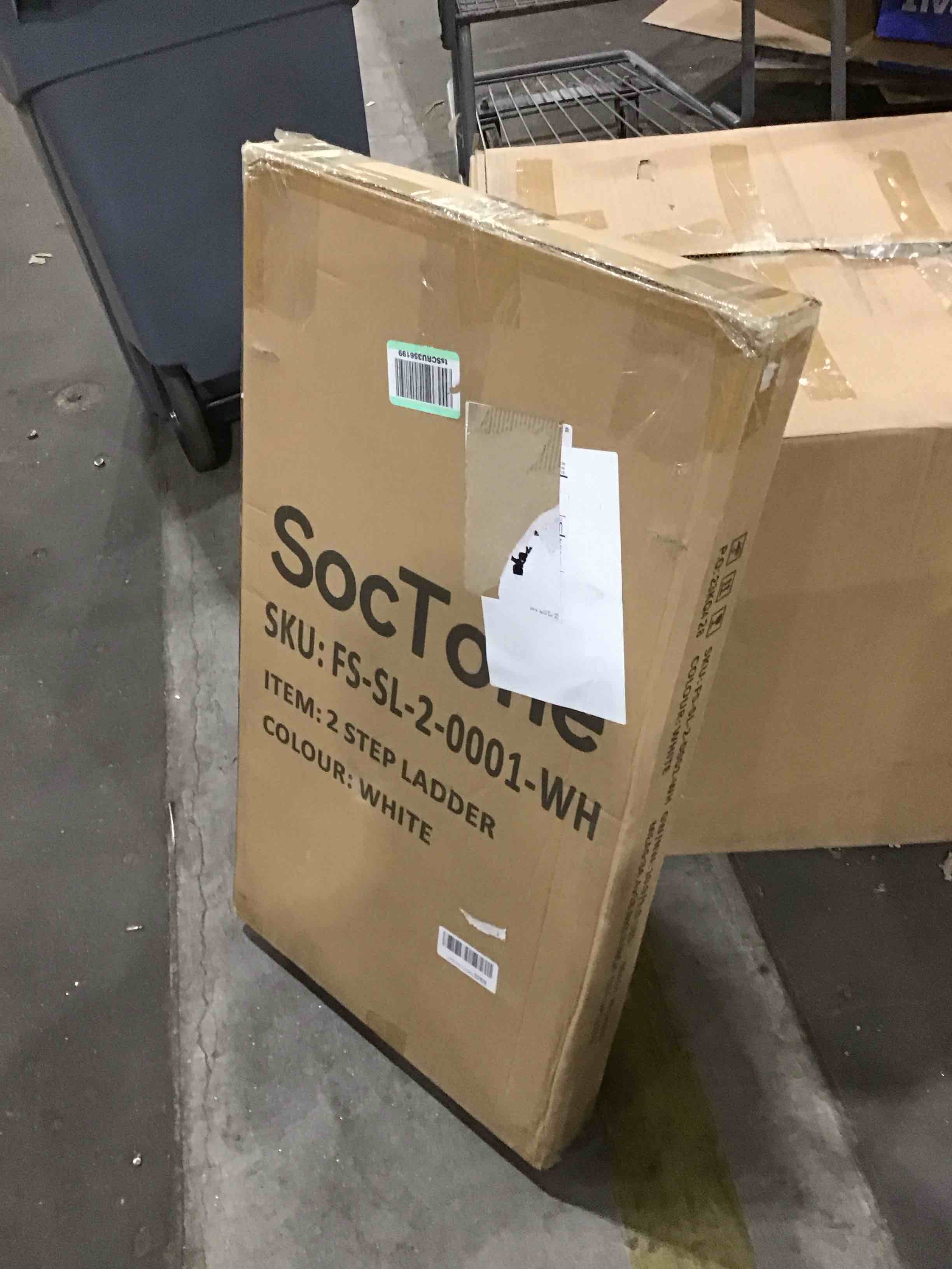 https://s3.amazonaws.com/lotting-images-prod/bidfta/RED4932755_1714752897005.jpeg