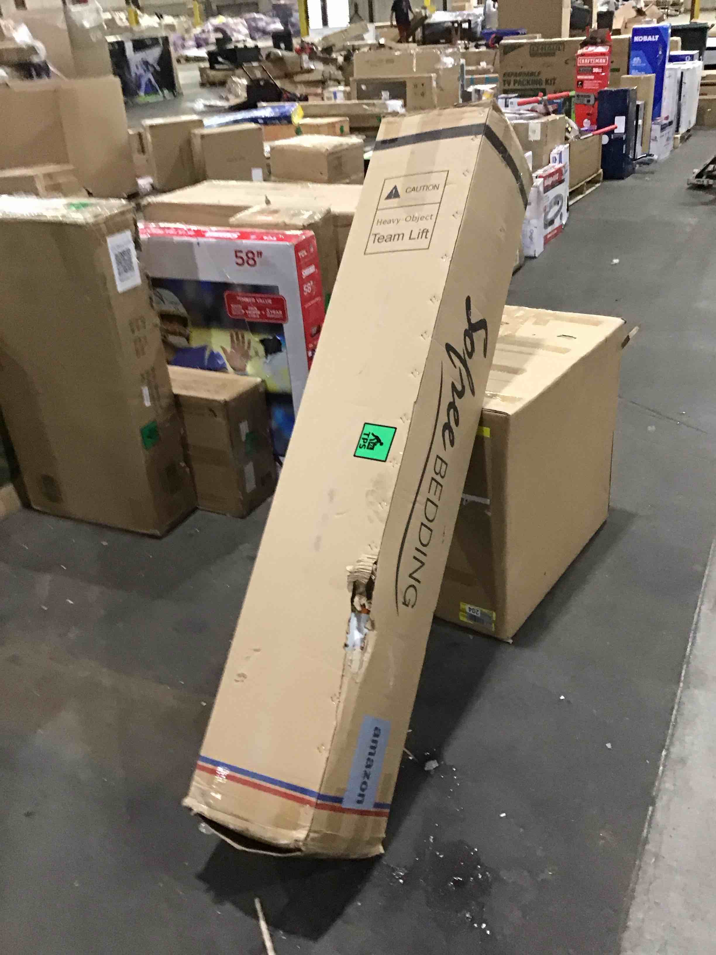 https://s3.amazonaws.com/lotting-images-prod/bidfta/RED4932933_1714682910565.jpeg
